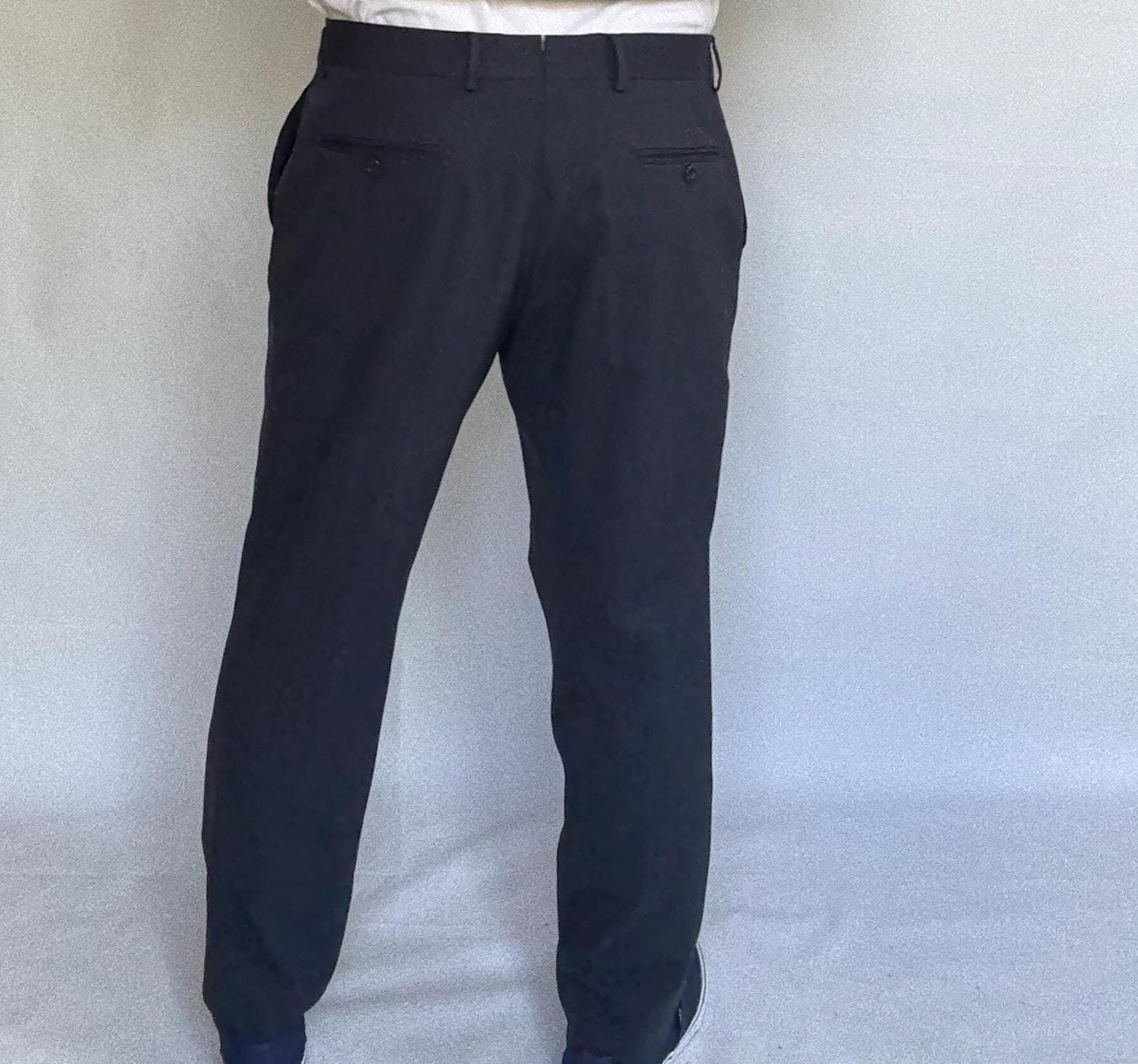 Dark blue Emidio Tucci trousers, light feel, regular fit, pleated front, casual dark academia, US M, workwear versatile style