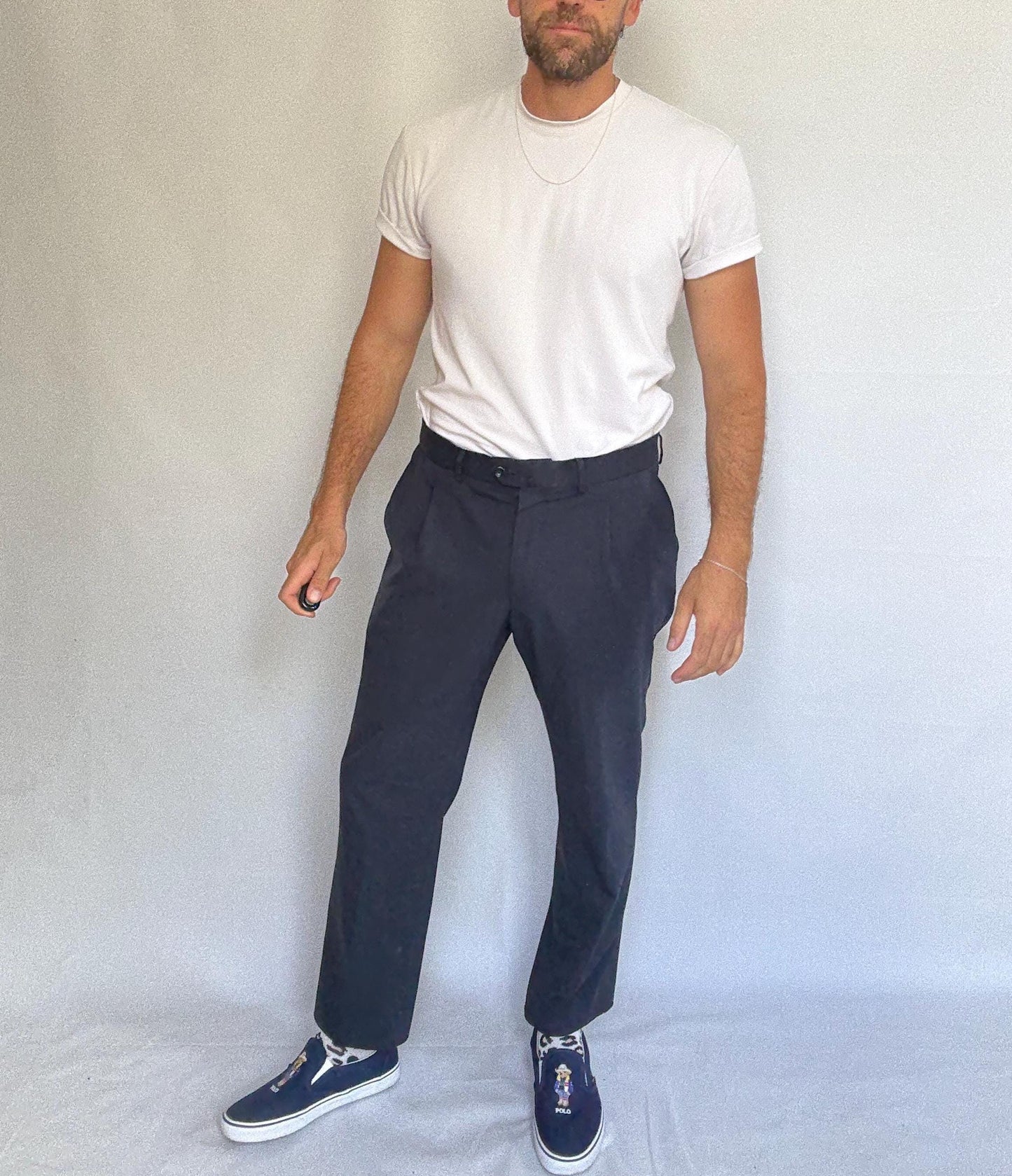 Dark blue Emidio Tucci trousers, light feel, regular fit, pleated front, casual dark academia, US M, workwear versatile style