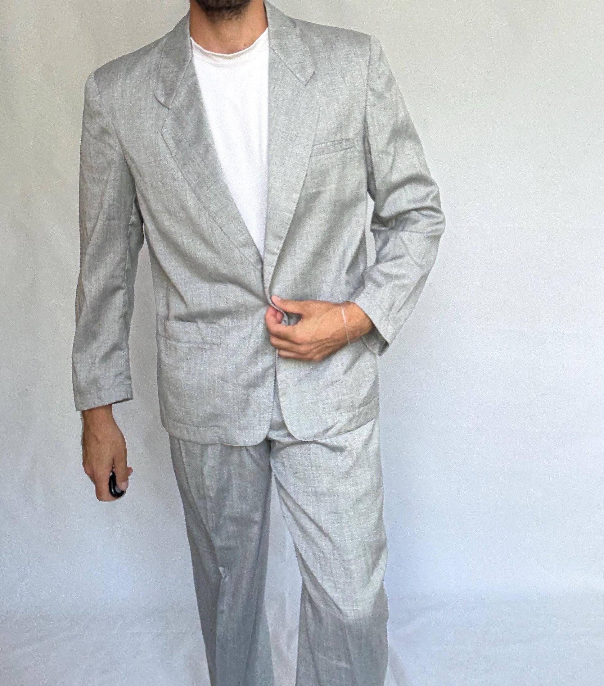 Vintage light gray suit, rough wool feel, classic fit, minimalistic design, vintage 90s, US XL, formal wear