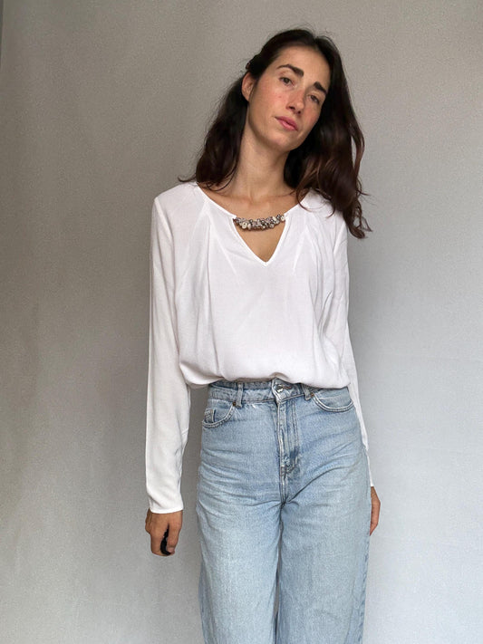 Pedro del Hierro Sport white blouse with beaded neckline detail, elegant chic, US L, evening versatile