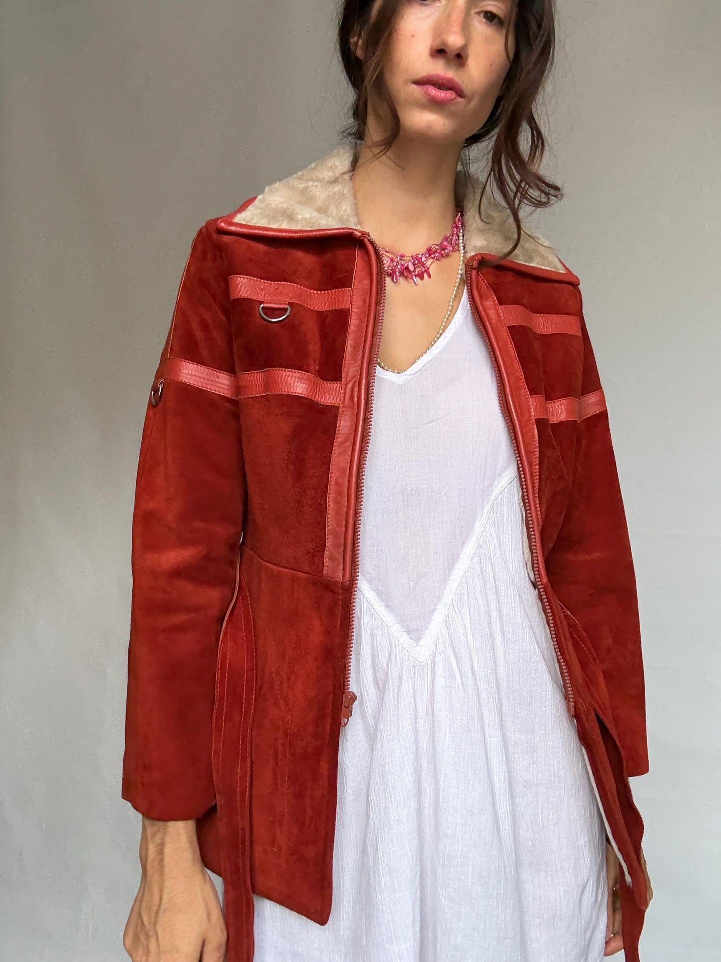 Gorgeous Suede shearling coat, wool lining, tailored fit, zip closure, waist belt, streetwear emily in paris vibe, US XS, winter city chic