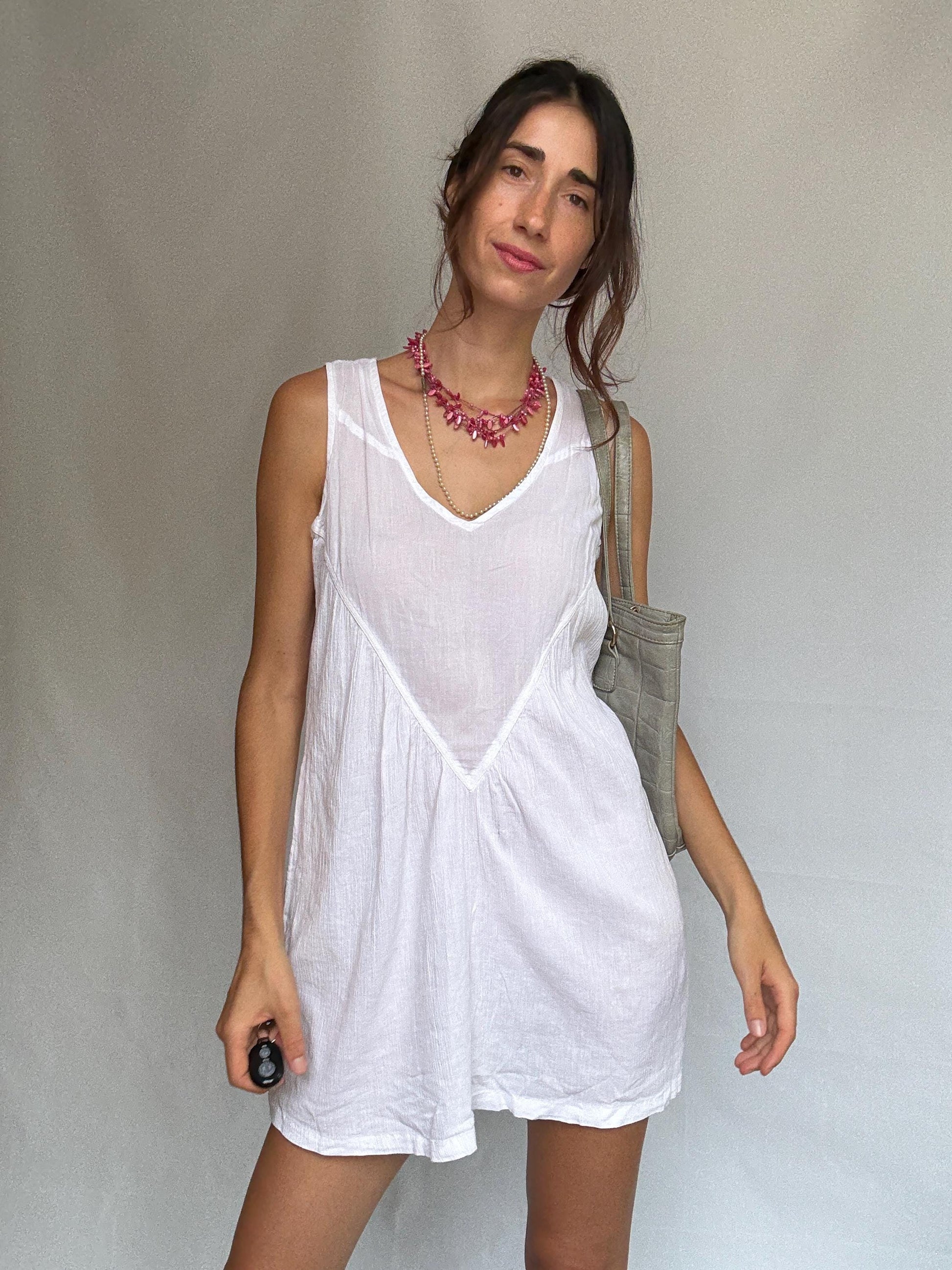 Loeds light grey leather tote bag, classic shopper silhouette, spacious interior, Spanish designer everyday school essential