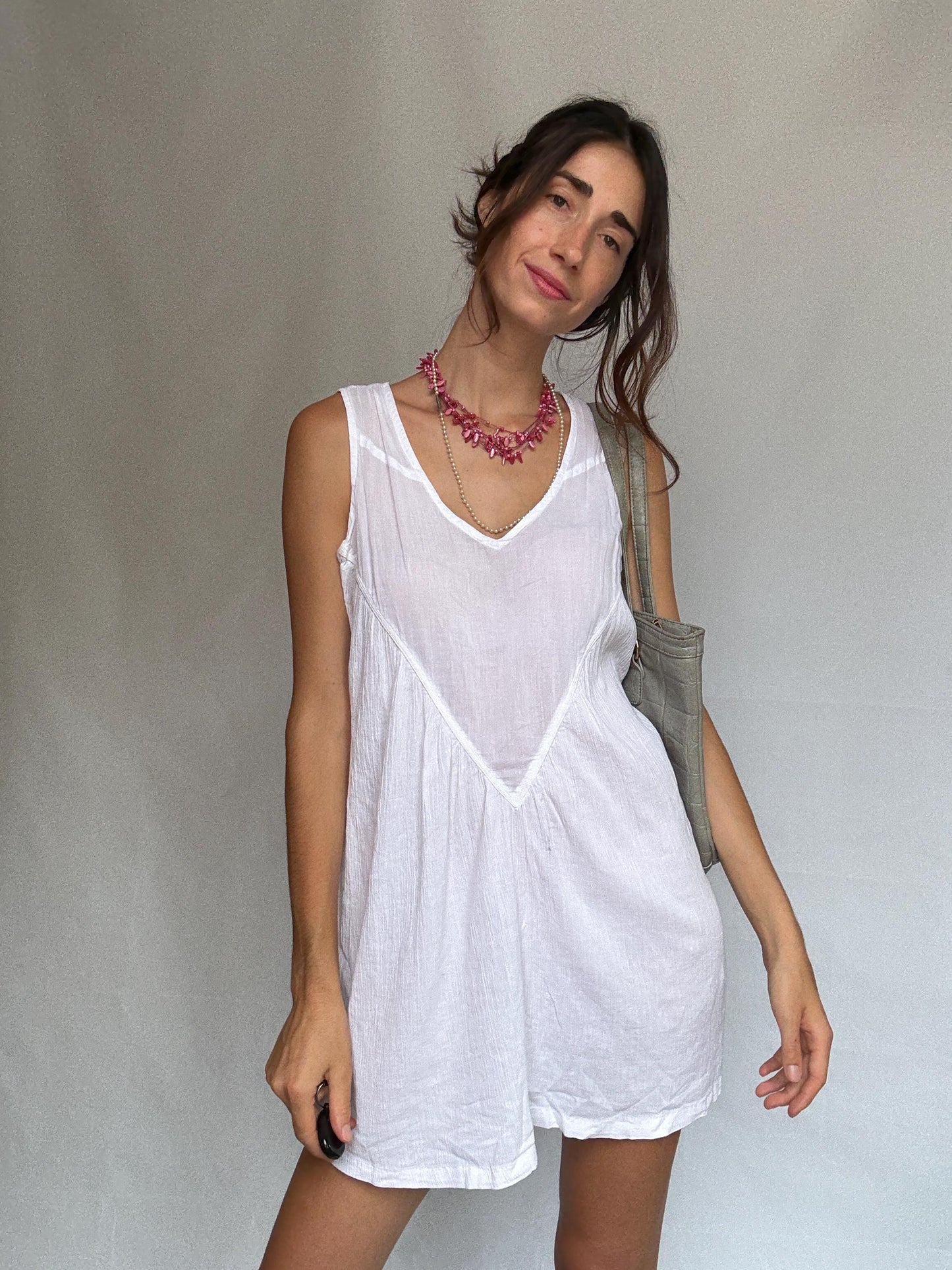 Loeds light grey leather tote bag, classic shopper silhouette, spacious interior, Spanish designer everyday school essential