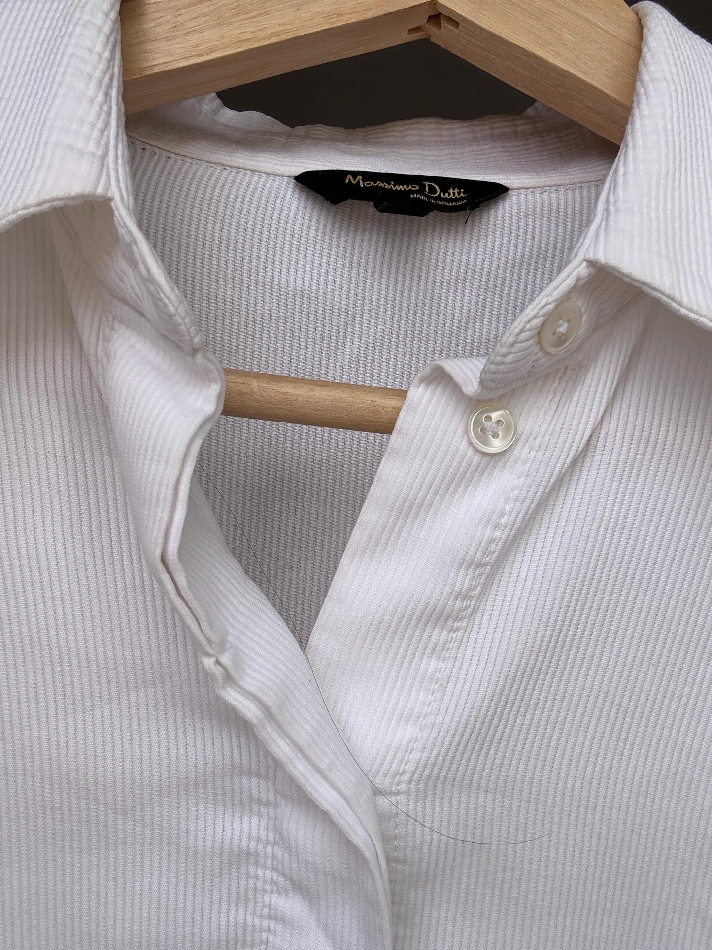 Massimo Dutti white ribbed shirt, relaxed fit button, up, minimalist design, US S, office casual