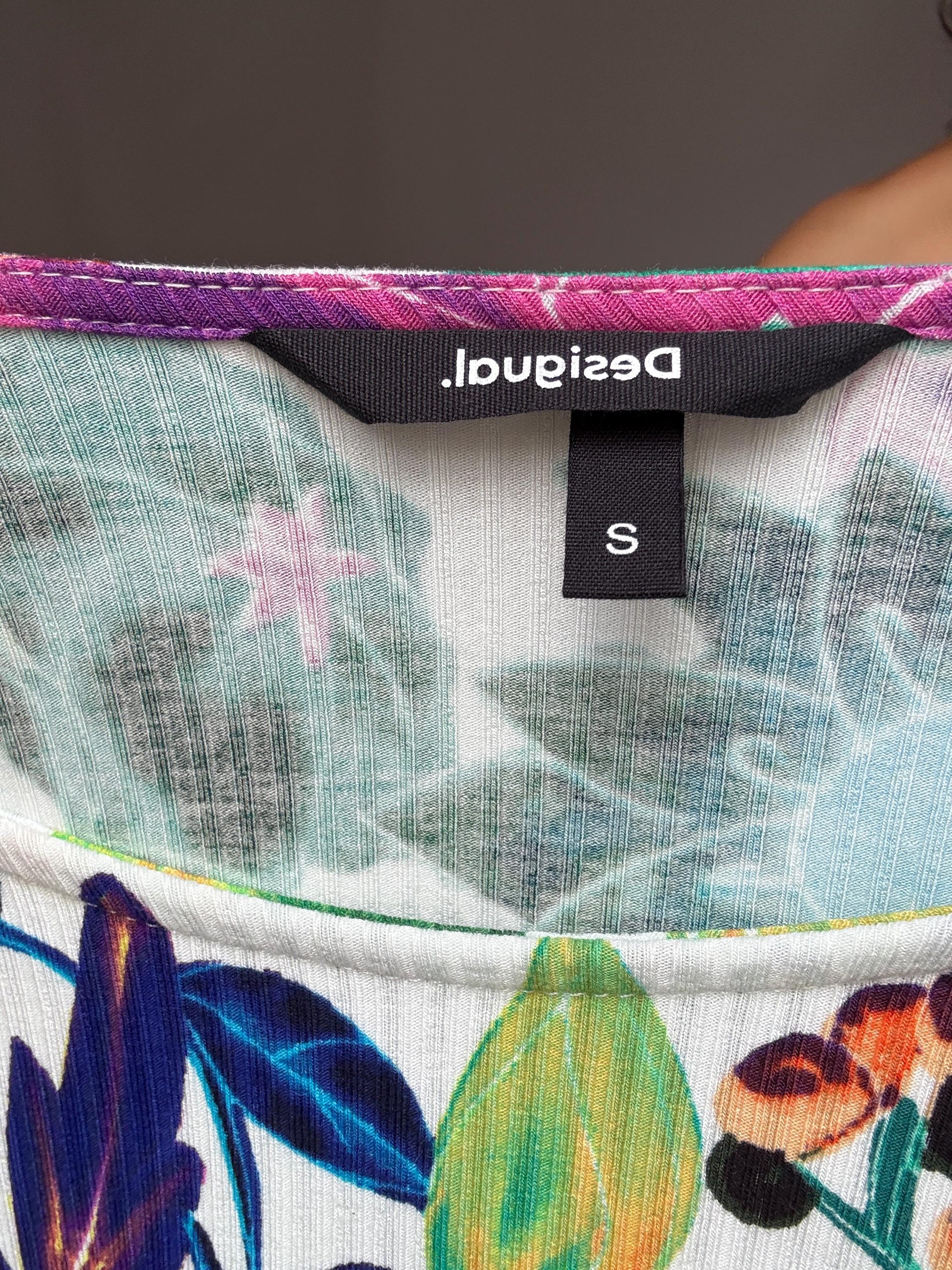 Desigual floral mini dress, feminine fitted silhouette, ribbed texture, adjustable drawstrings, retro 90s, US S, party streetwear