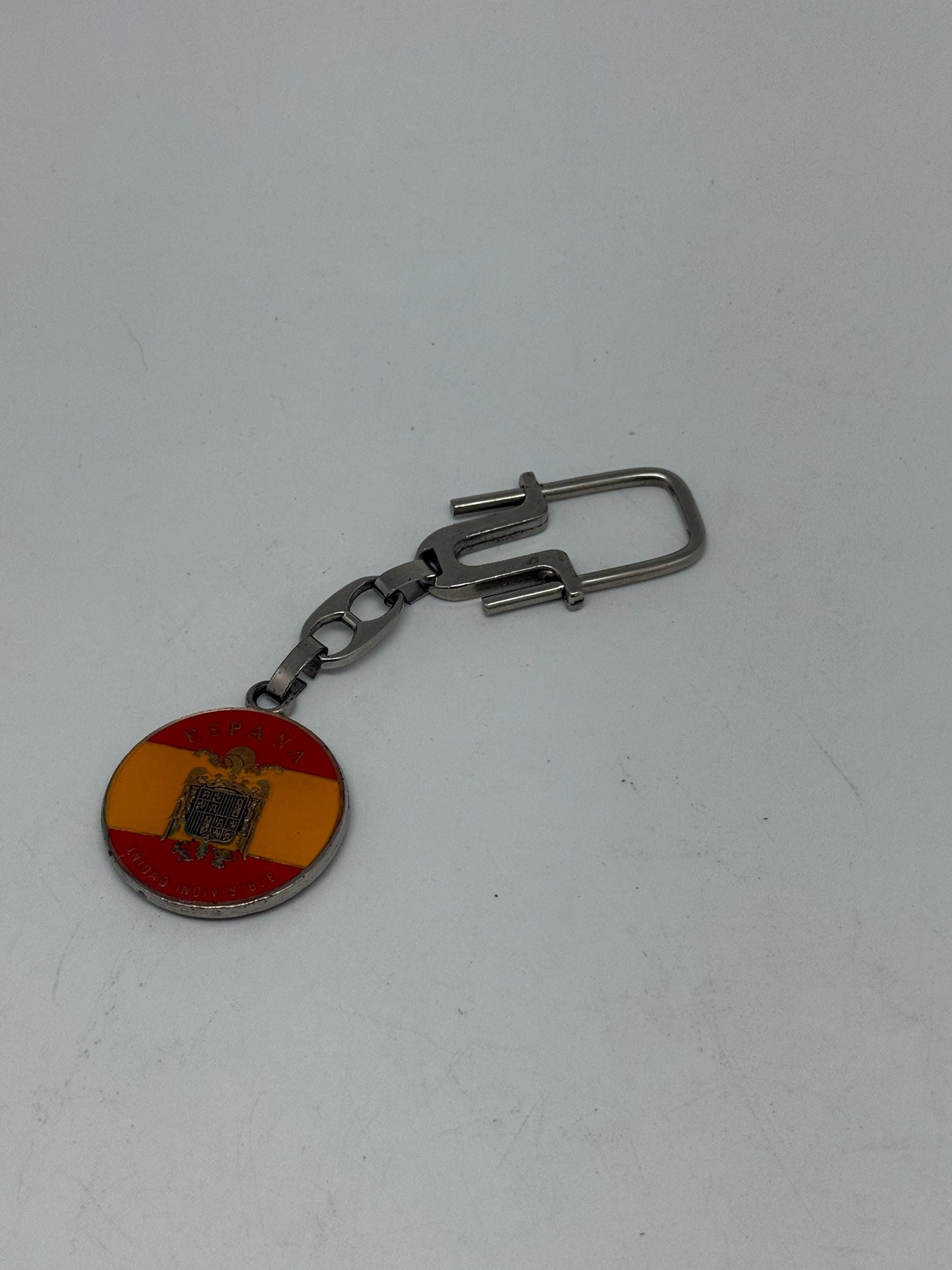 Vintage Spanish Coat of Arms Keychain, silver polished metal, medallion design, patriotic emblem, collectible item, stylish accessory