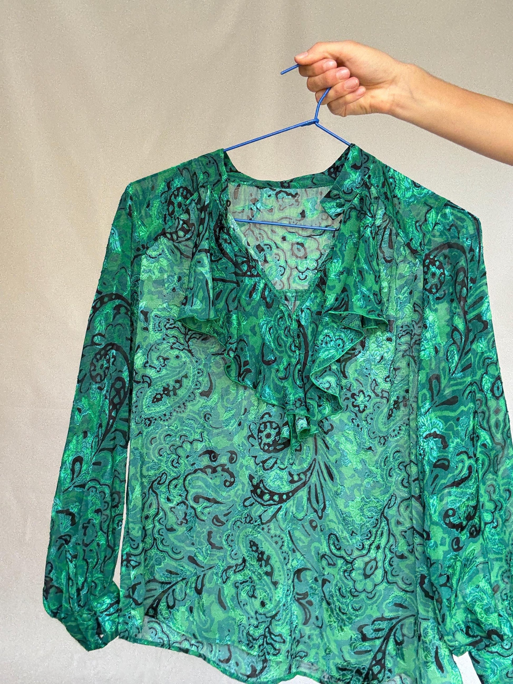 Vintage green paisley blouse, chiffon feel, flowy fit, ruffled neckline, retro_90s, US M, evening bohemian style, size L