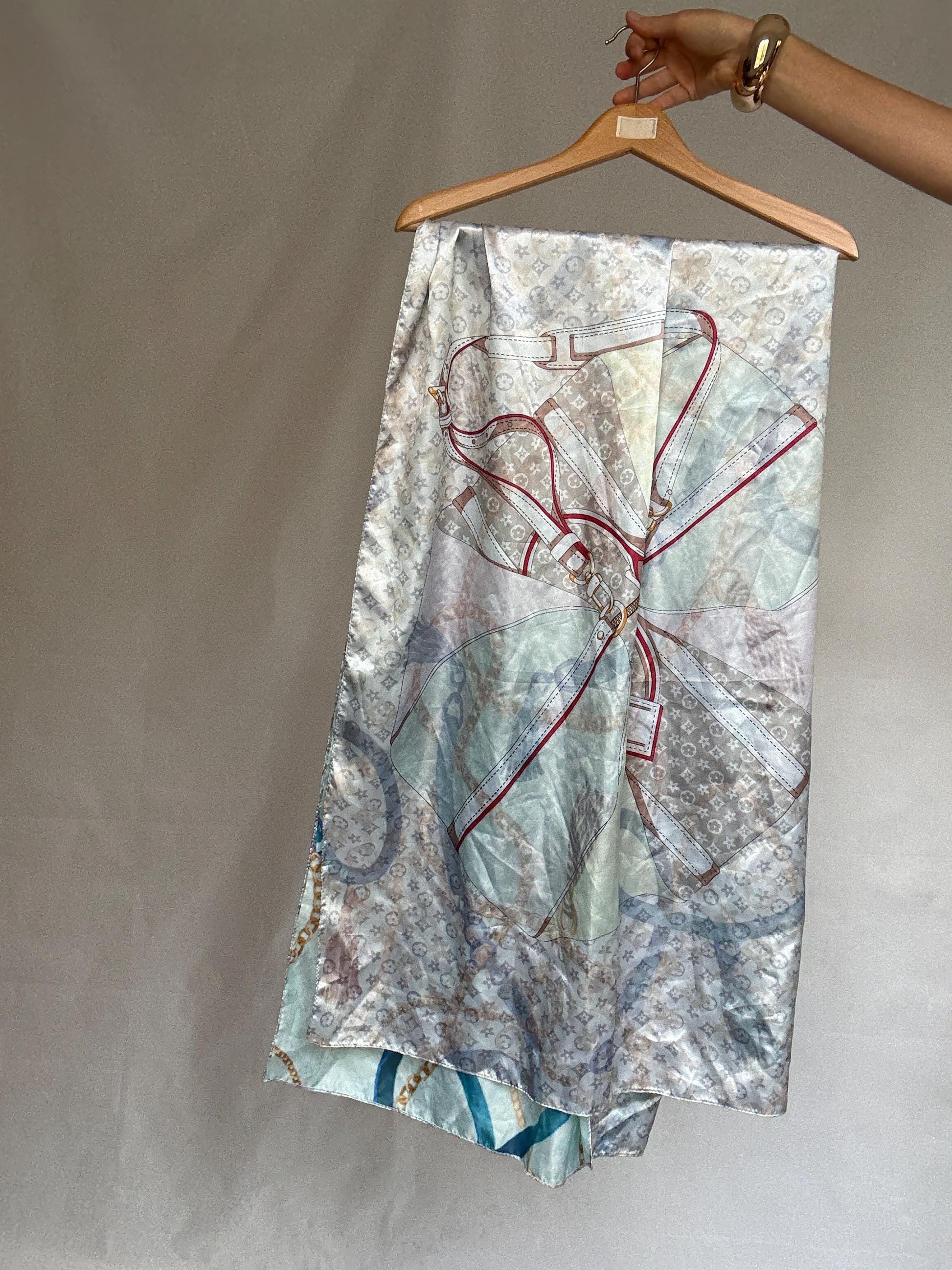 Vintage patterned scarf, wrap style, detailed belt and chain print, indie, sleaze, US L, versatile accessory