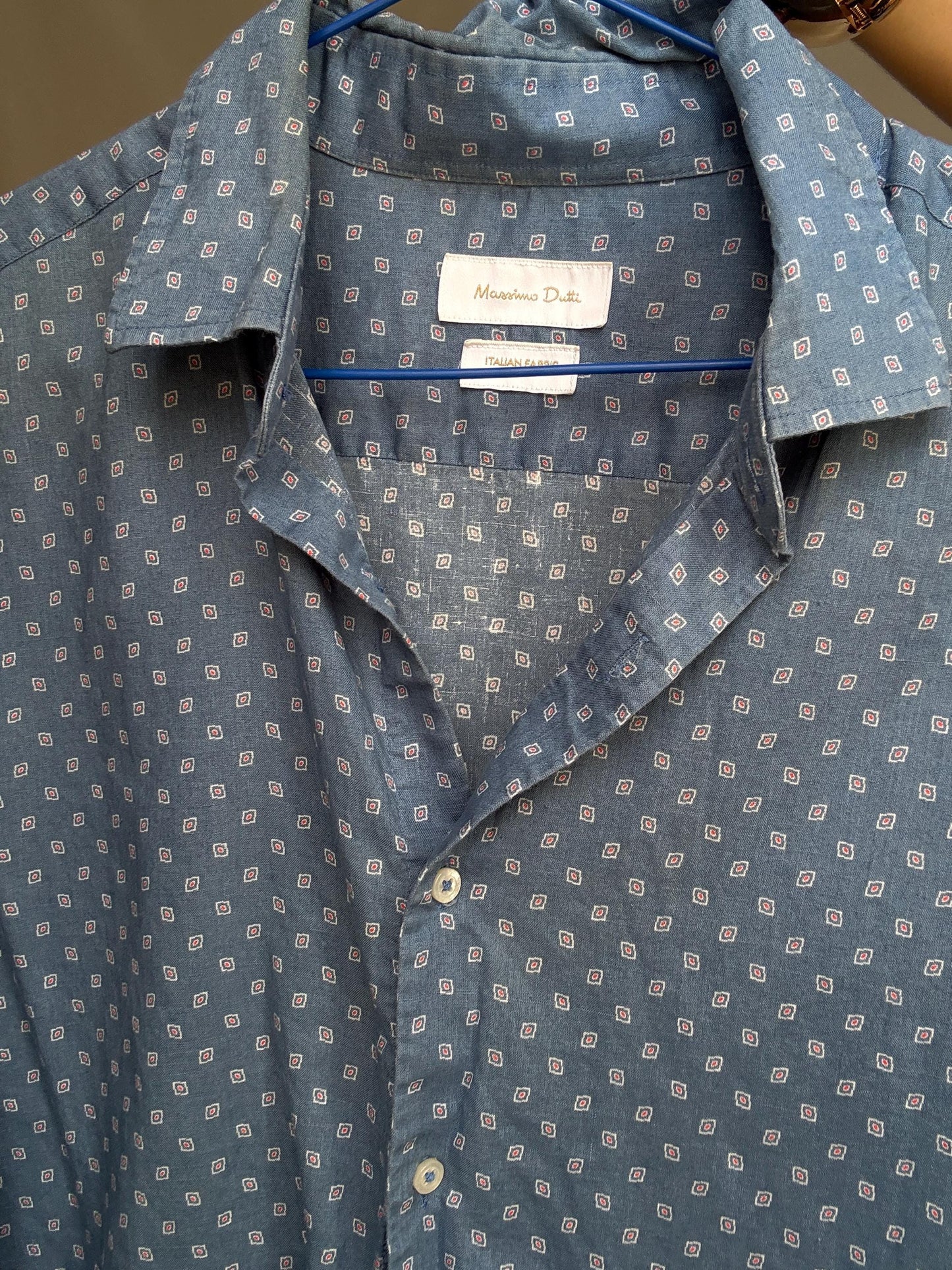 Massimo Dutti blue patterned shirt, cotton feel, classic fit, button, up front, buttoned cuffs, minimalist Zendaya, US L, office casual