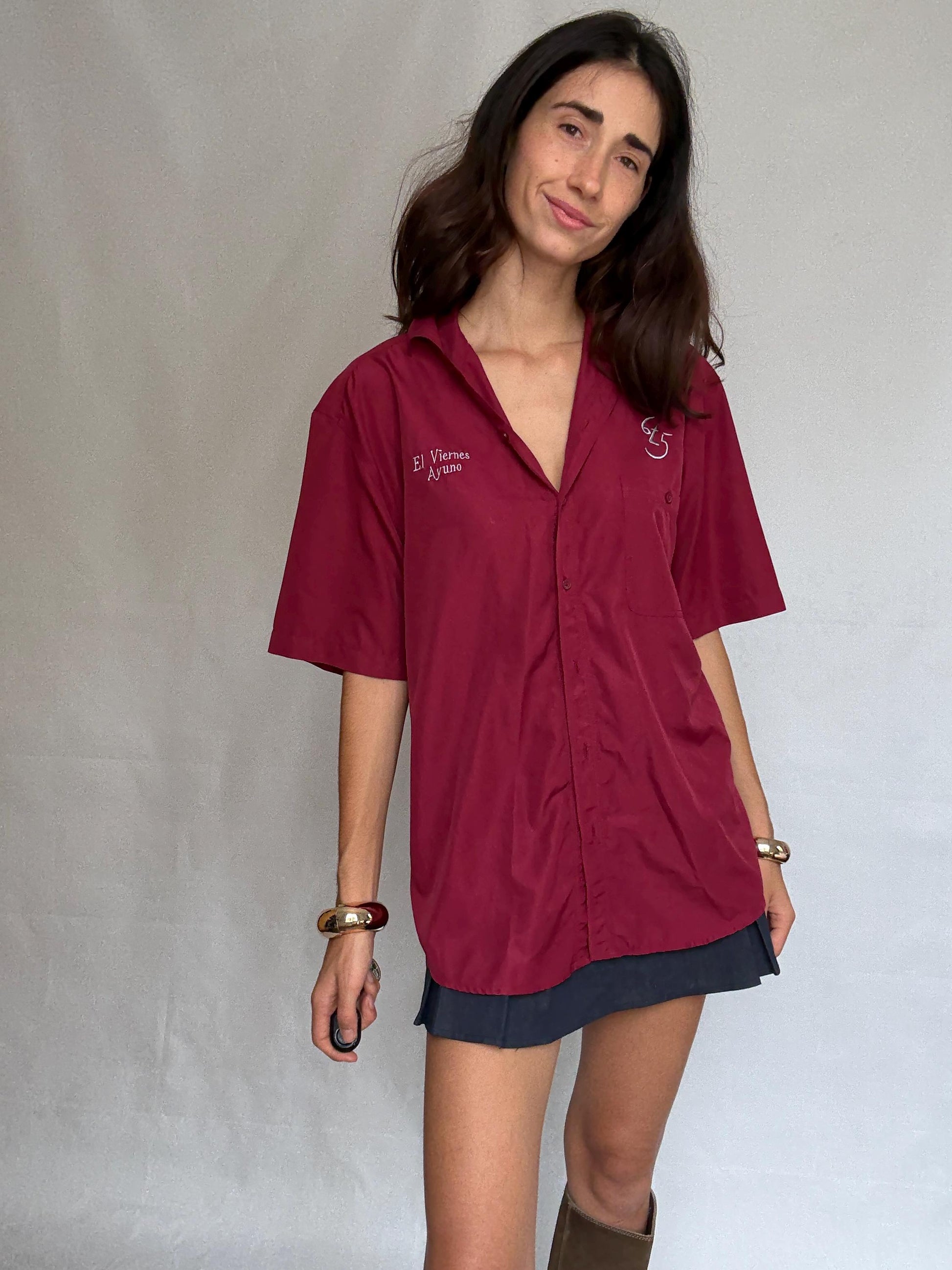 Full Gold maroon short sleeve shirt, 100% silk, relaxed fit, embroidered text and design, casual streetwear vibe, US L men, everyday cool