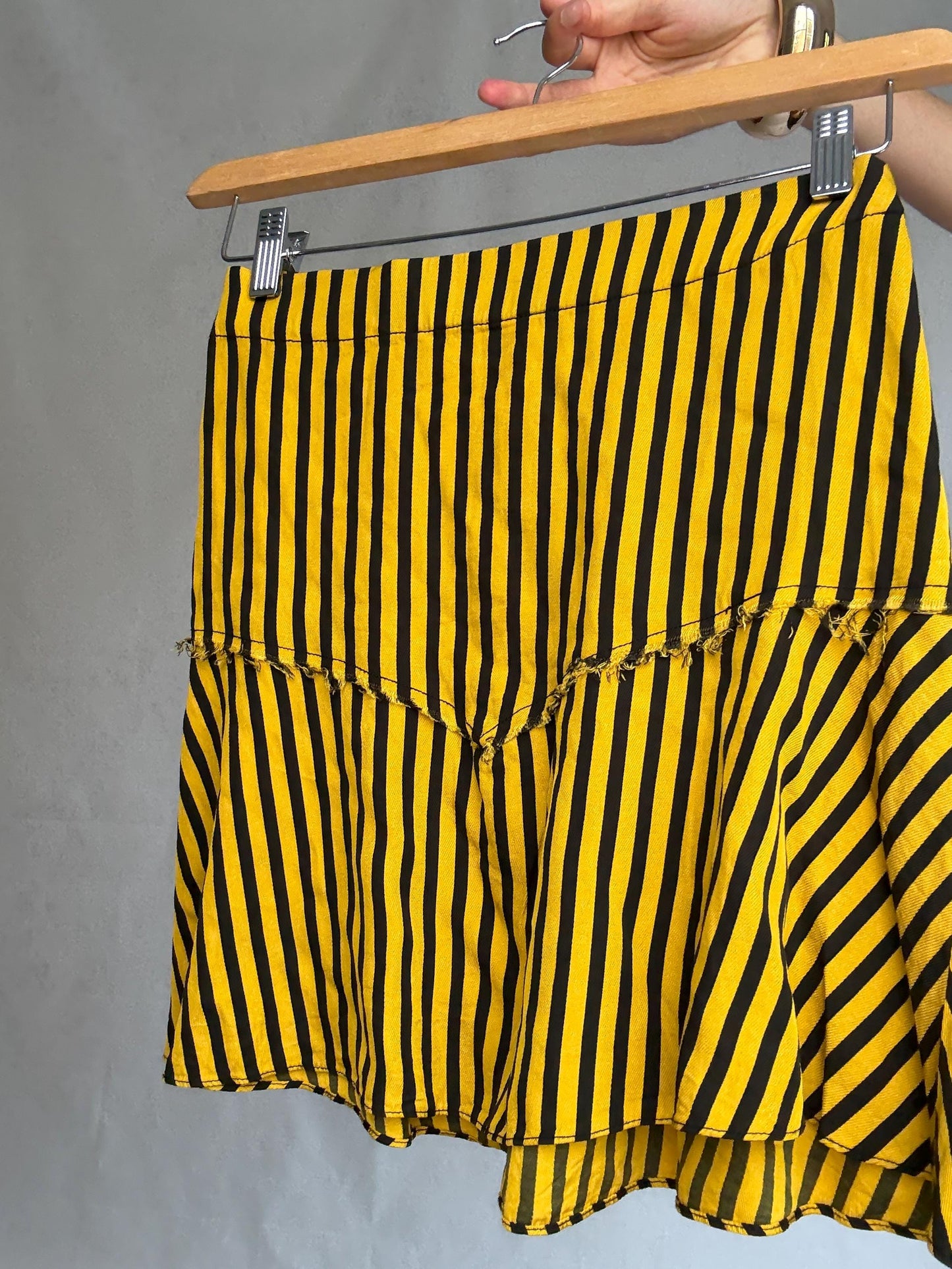 Vintage playful black and yellow striped skirt, high waist fit, asymmetrical hem, retro_90s, US S, streetwear vibe