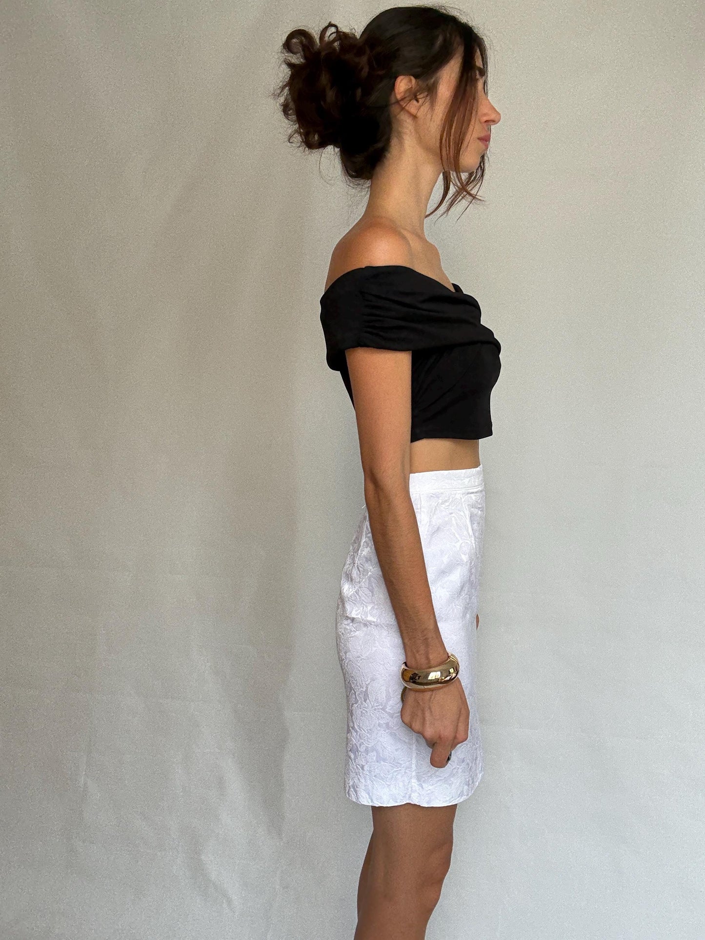 Vintage white floral skirt, cotton viscose blend, straight fit, textured floral pattern, minimalist Rooney Mara style, US M