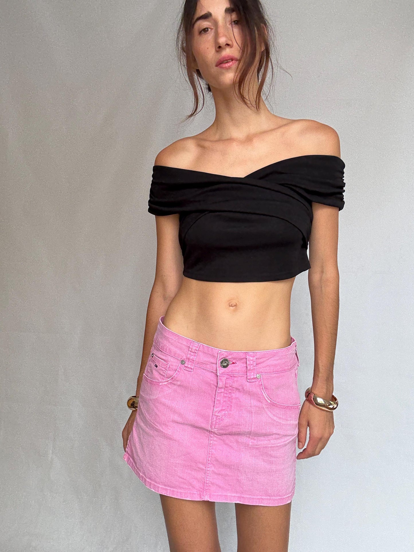 Tommy Hilfiger Pink denim mini skirt, structured fit, front button and zip, logo detail, casual streetwear, US M, versatile outings