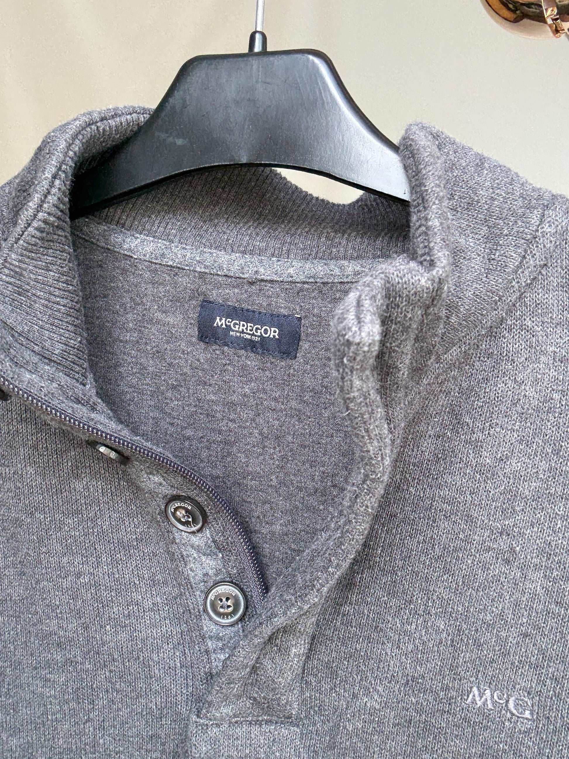 Dark gray McGregor pullover sweatshirt, cotton, classic fit, high button, up collar, ribbed cuffs and hem, casual, US M, streetwear
