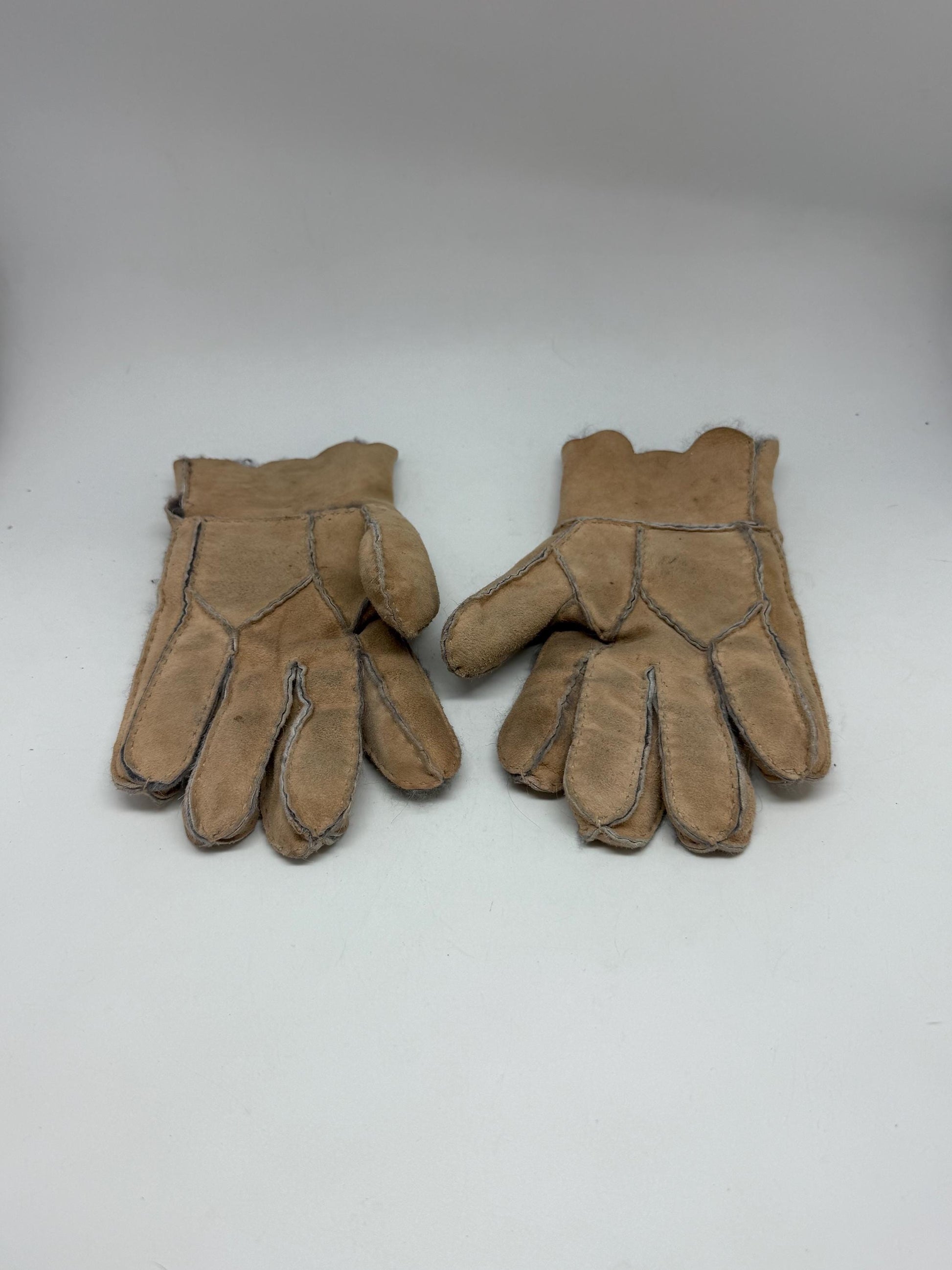 Vintage light brown leather gloves, genuine leather, plush lining exposed, classic stitching detail, retro 70s, US XL, winter warmth