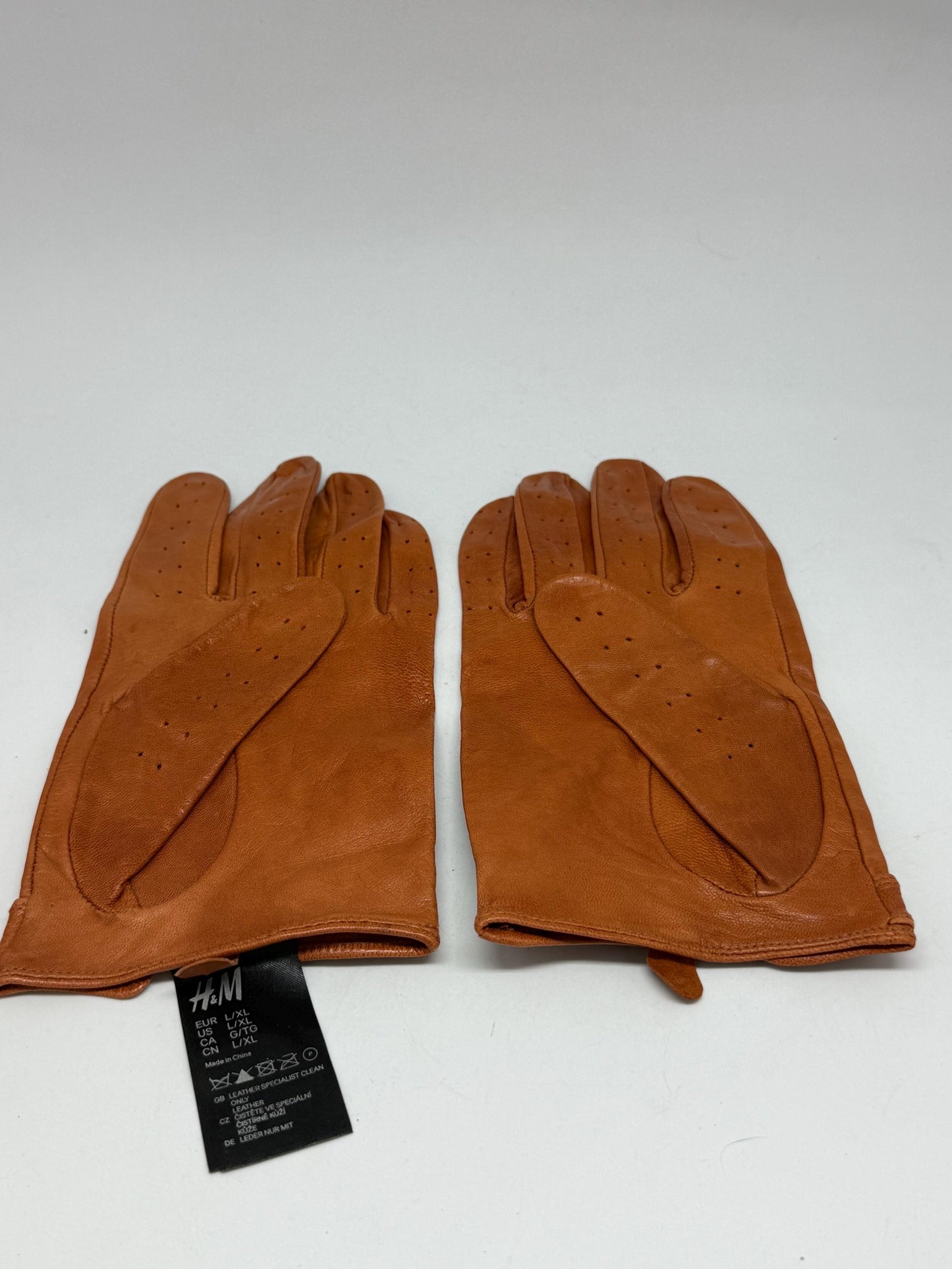 Brown driving leather gloves, genuine leather, perforated design, button closure, vintage 90s, US L/XL, versatile accessory