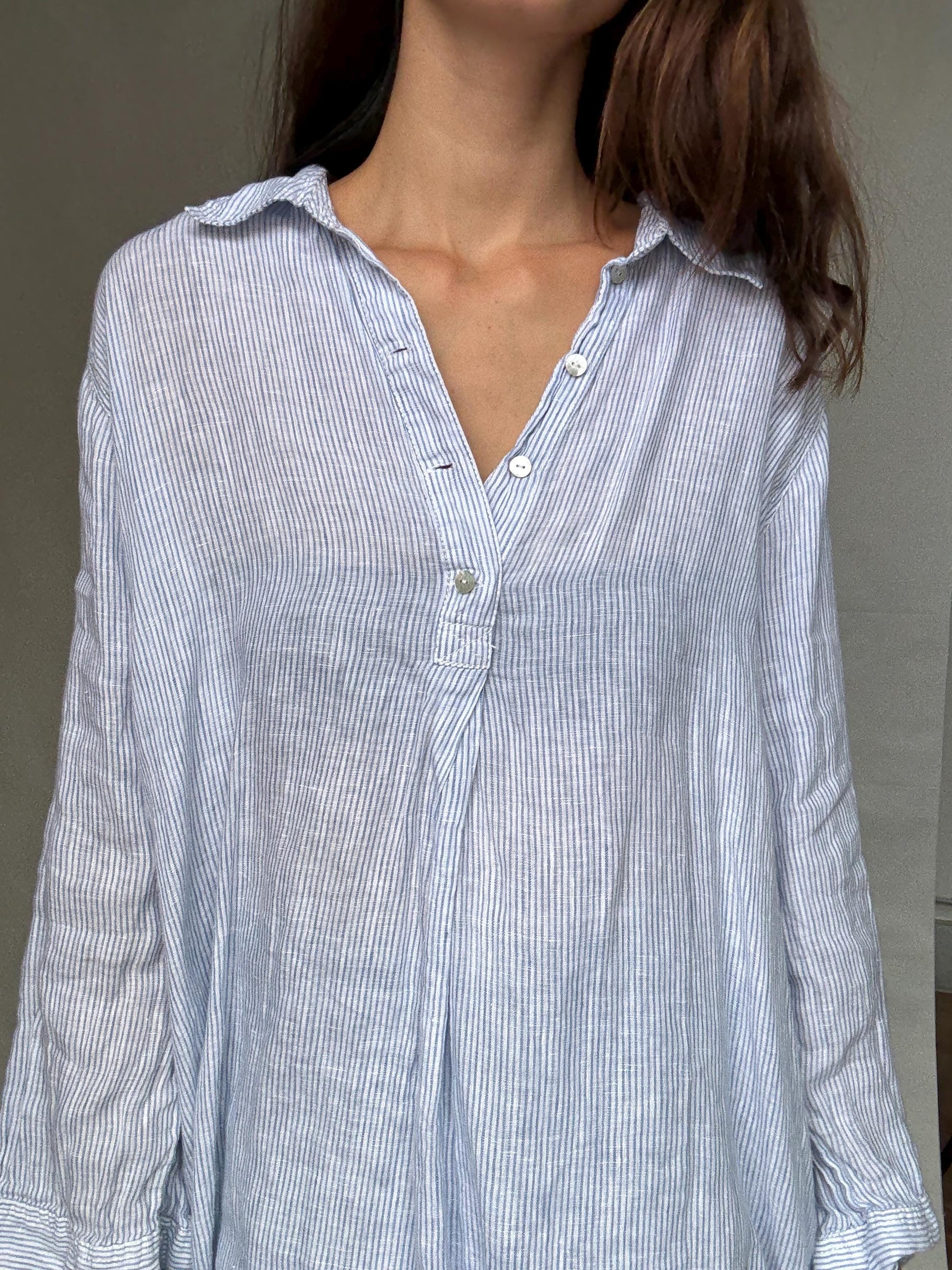 Blue and white striped blouse, 100% linen relaxed fit shirt with mother of pearl buttons, minimalist, US L, versatile casual