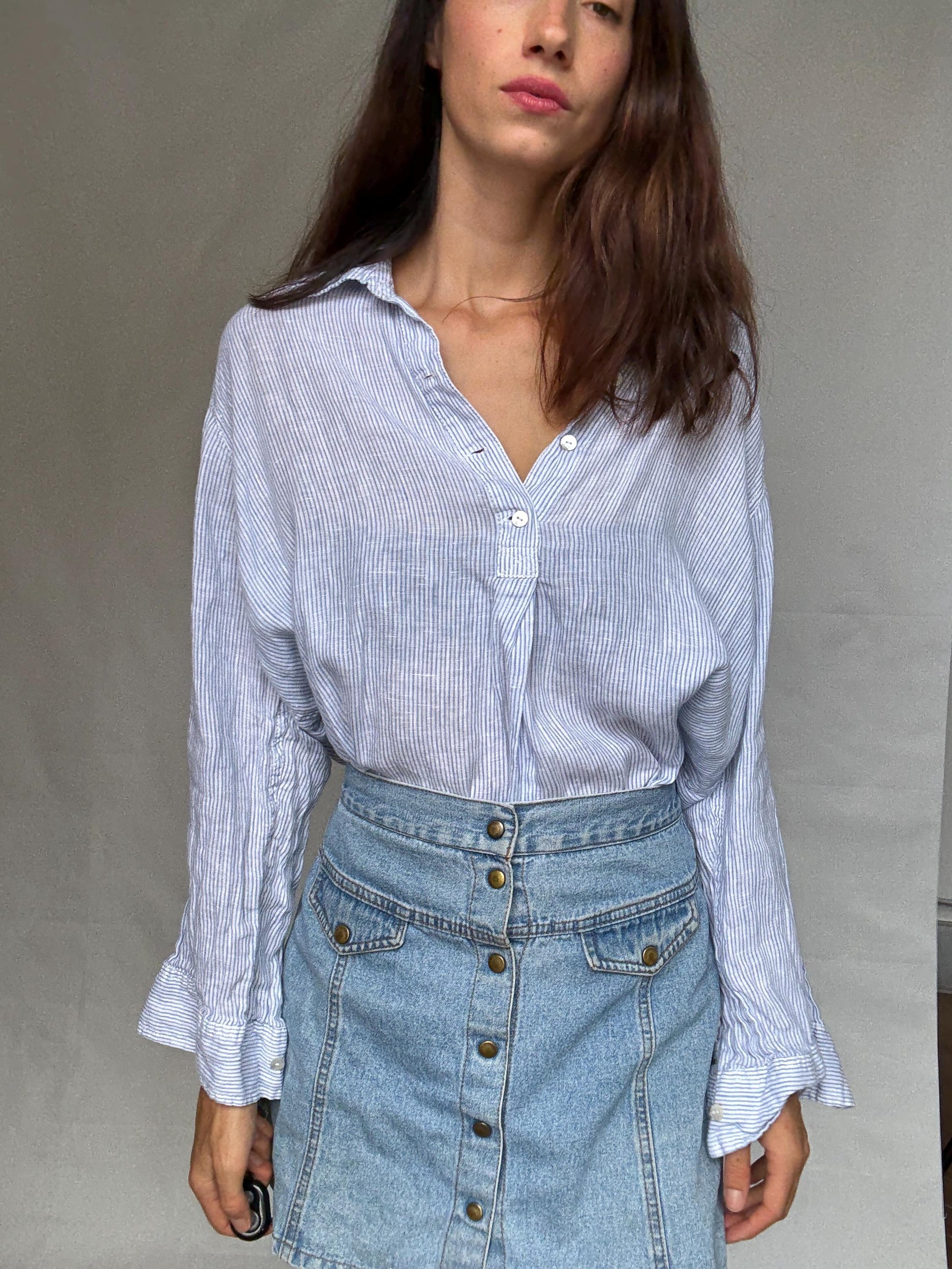 Blue and white striped blouse, 100% linen relaxed fit shirt with mother of pearl buttons, minimalist, US L, versatile casual