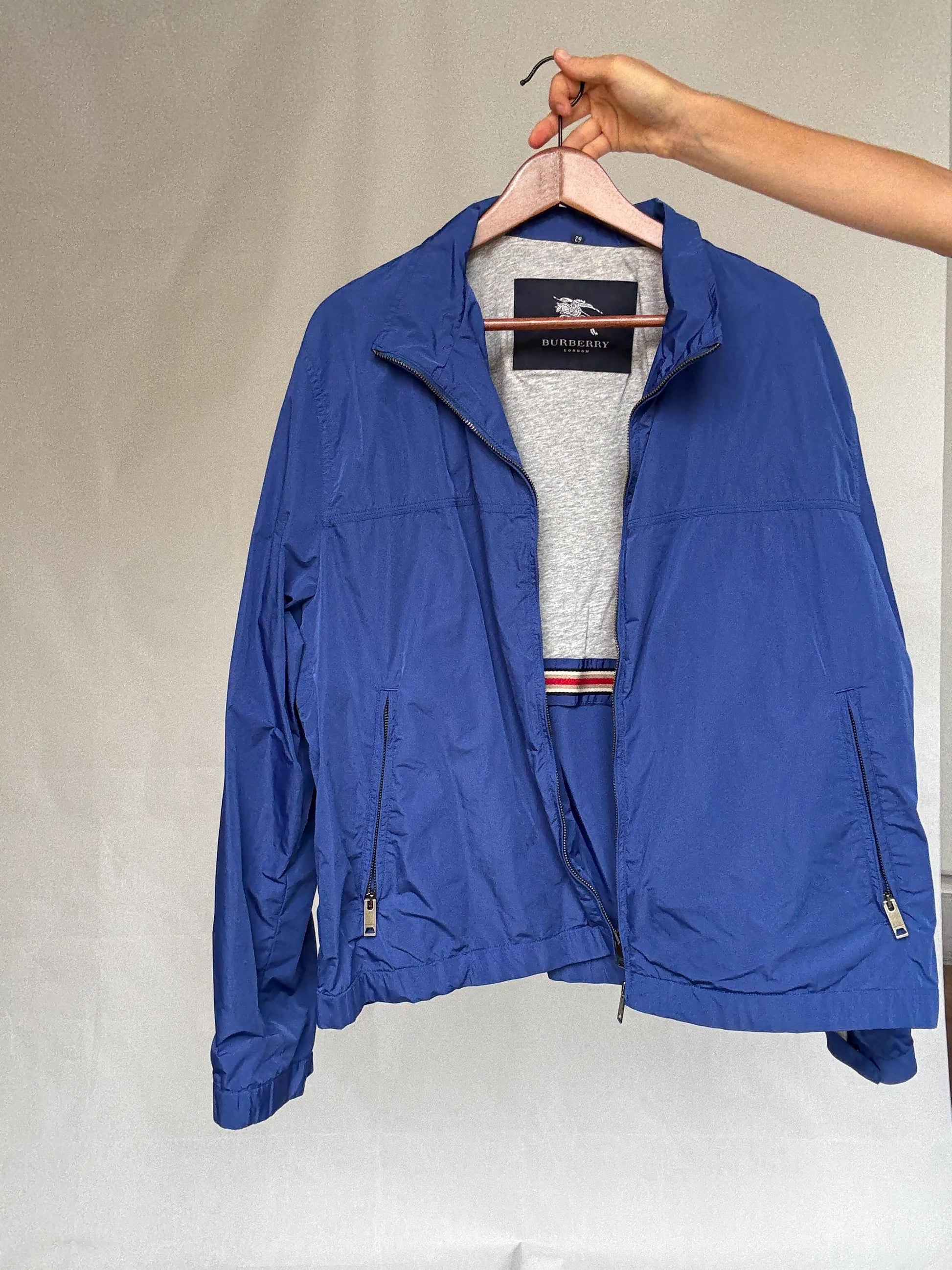 Burberry London blue windjacket, polyester with cotton lining, relaxed fit, raincoat style, elegant modern vibe, US L,