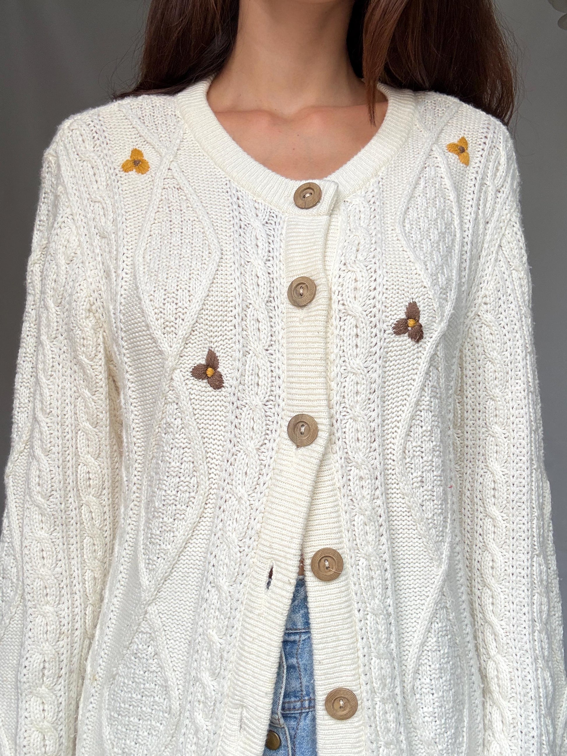 Vintage white cardigan with floral embroidery, Wool blend jumper, Cottagecore inspired Zooey Deschanel, US XL, cozy winter layering