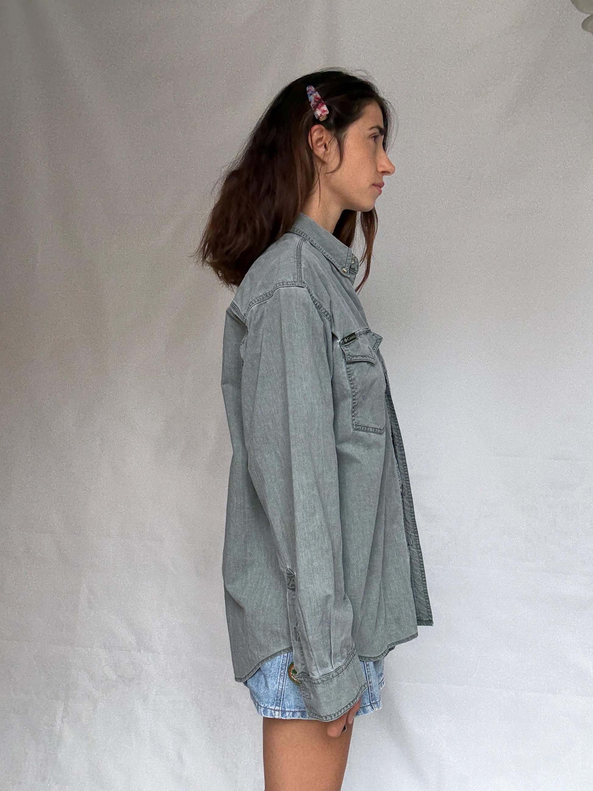 Vintage Columbia light gray denim shirt, Cotton relaxed fit button up shirt, Size US XL