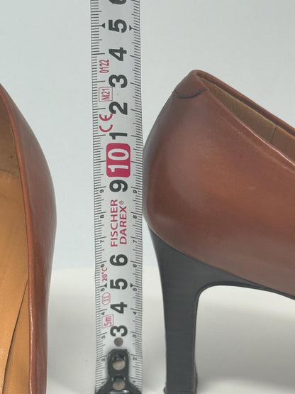Vintage Balenciaga Brown Leather Pumps — additional view 10