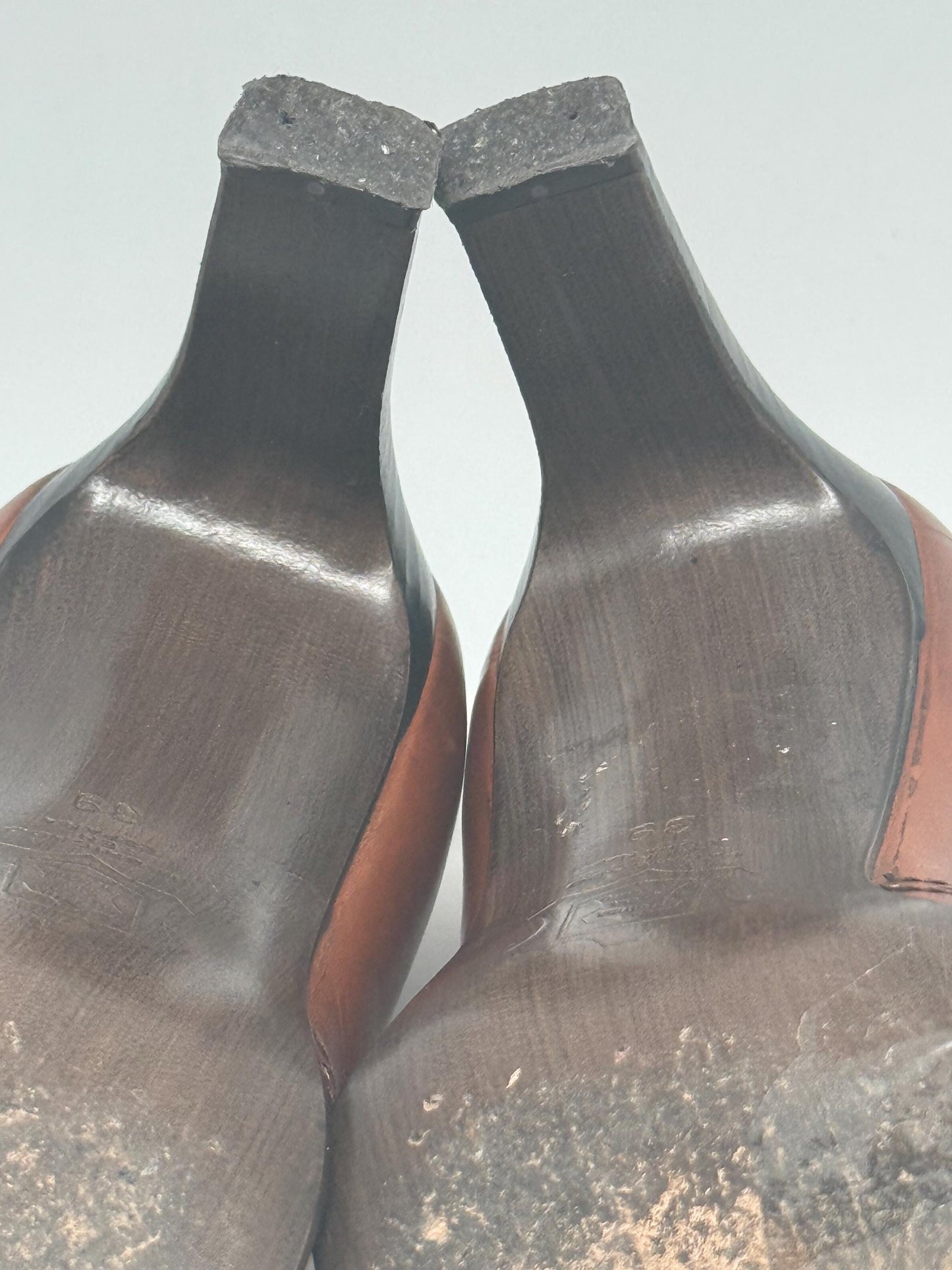 Vintage Balenciaga brown leather heels, genuine leather, classic pump, brogue detail, EU 39, US 8, evening elegance