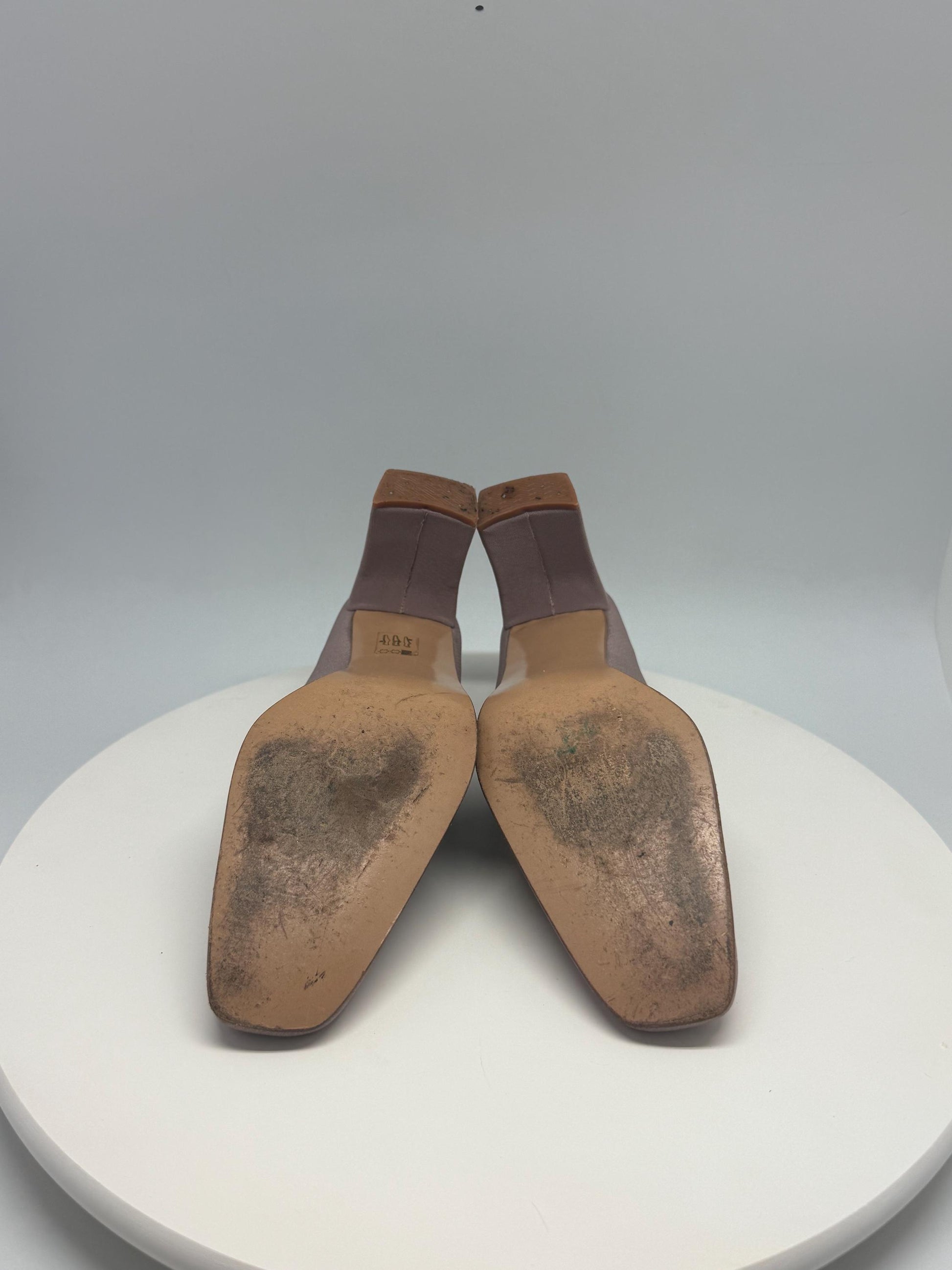 Pronovias purple heels, genuine leather, classic style, slight wear, elegant formal, EU 39, US 8, versatile use