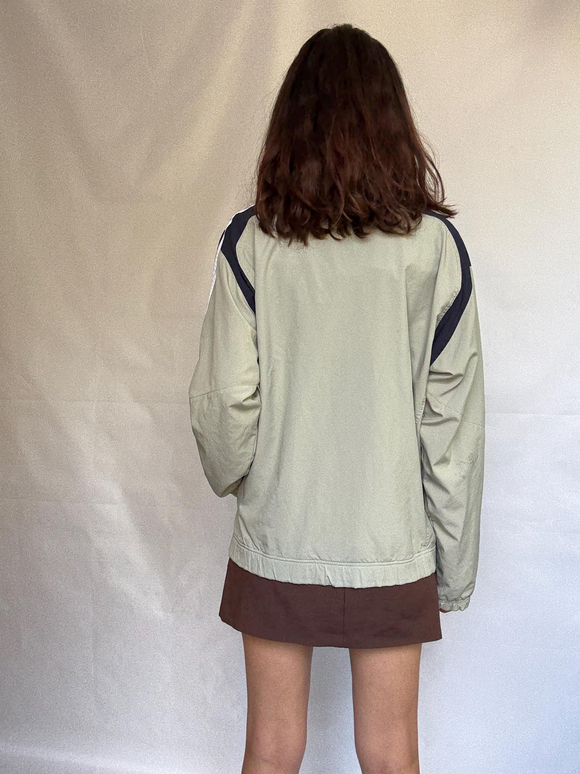 Adidas jacket, relaxed fit, zipper closure, sporty style, US XL, streetwear casual