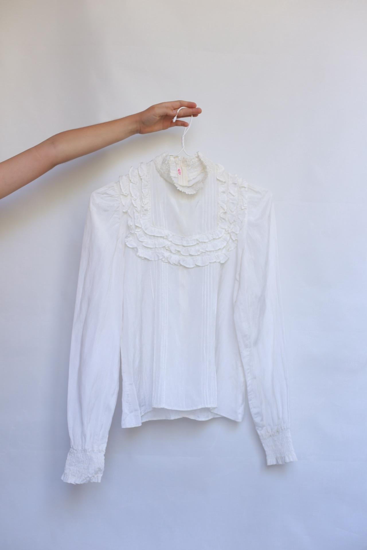Antique white blouse, high ruffled collar, long sleeves, zipper closure, intricate ruffle detailing, cottagecore romantic, EU 152, US 11 kid