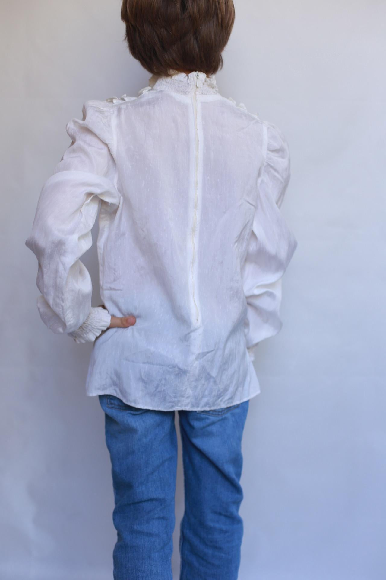 Antique white blouse, high ruffled collar, long sleeves, zipper closure, intricate ruffle detailing, cottagecore romantic, EU 152, US 11 kid