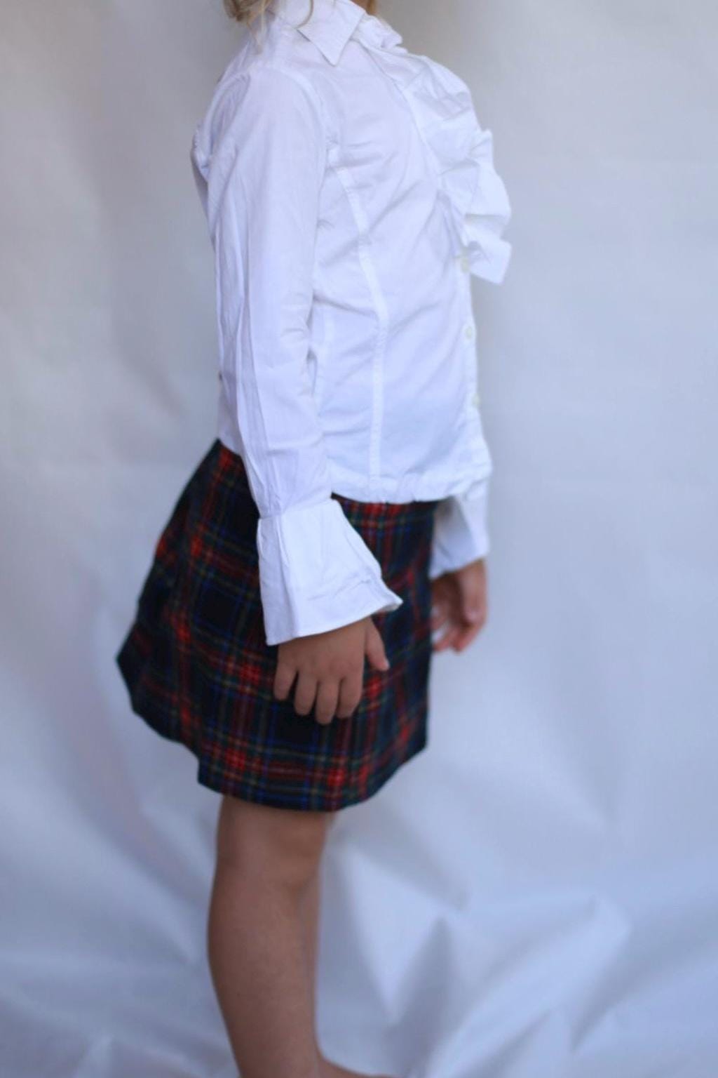 Vintage plaid wool blend skirt, classic fit, subtle pleated details, vintage casual, EU 122, school uniform vibe