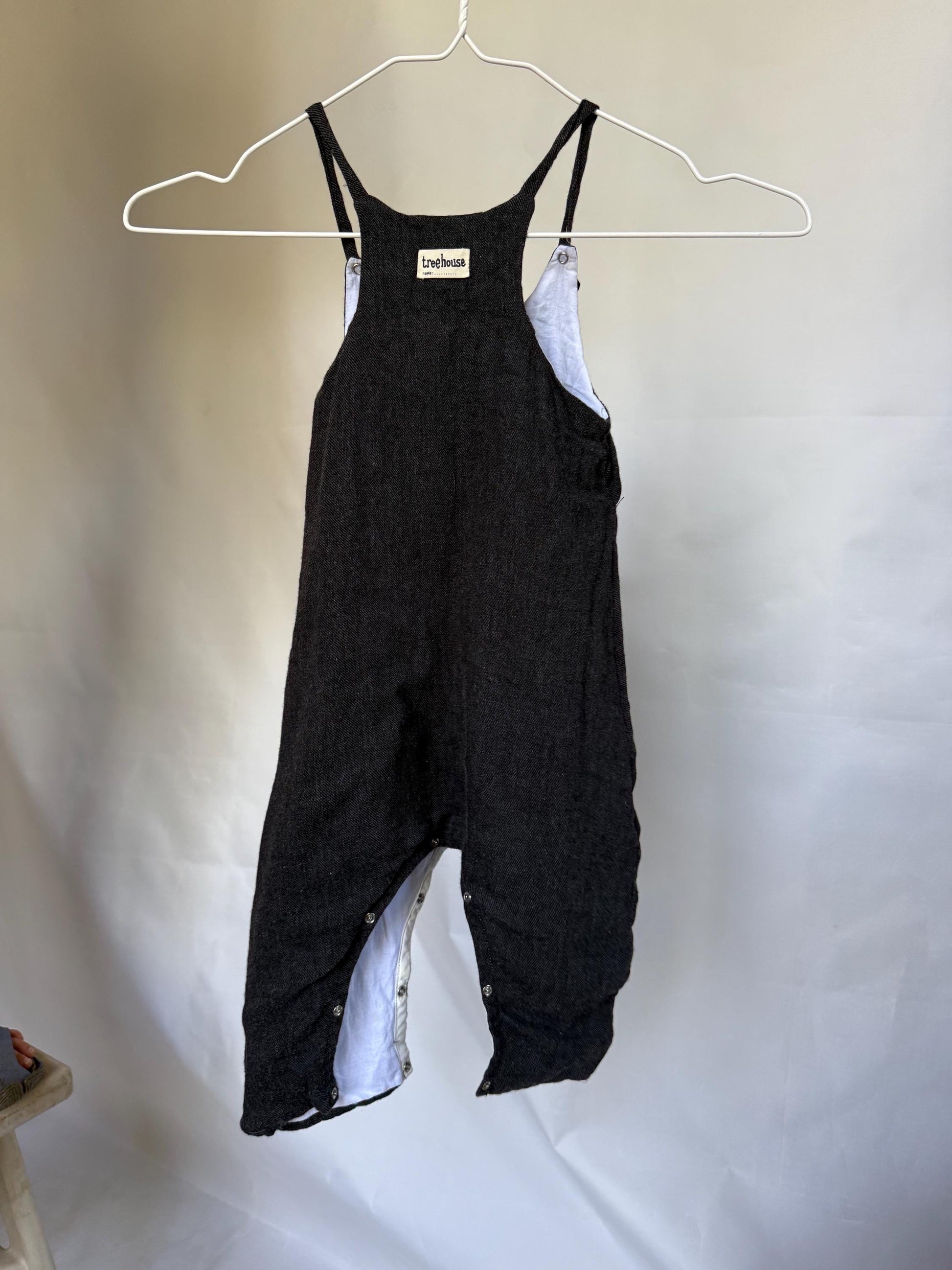 Anja Schwerbrock Black Kids Overalls — detail