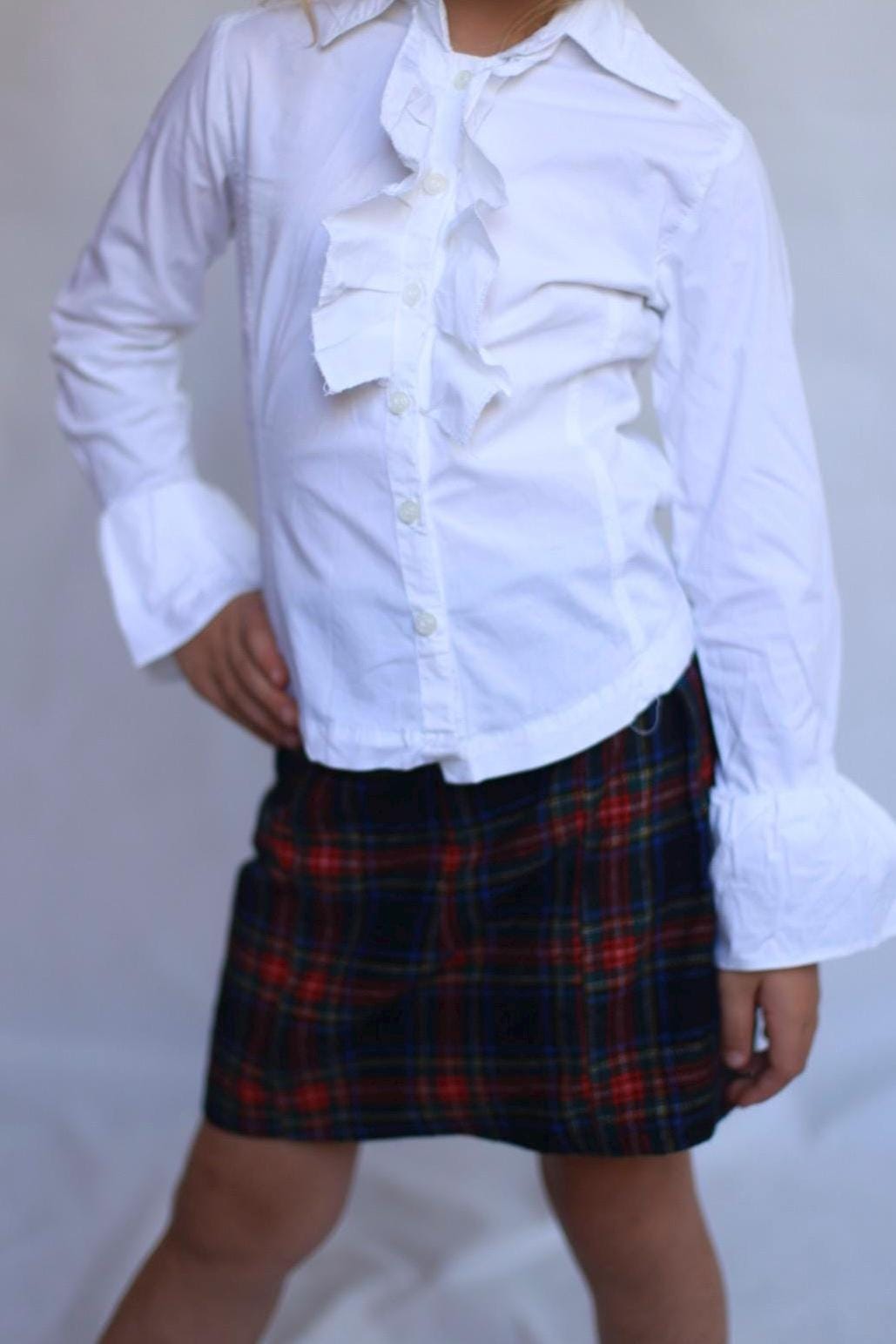 Vintage plaid wool blend skirt, classic fit, subtle pleated details, vintage casual, EU 122, school uniform vibe