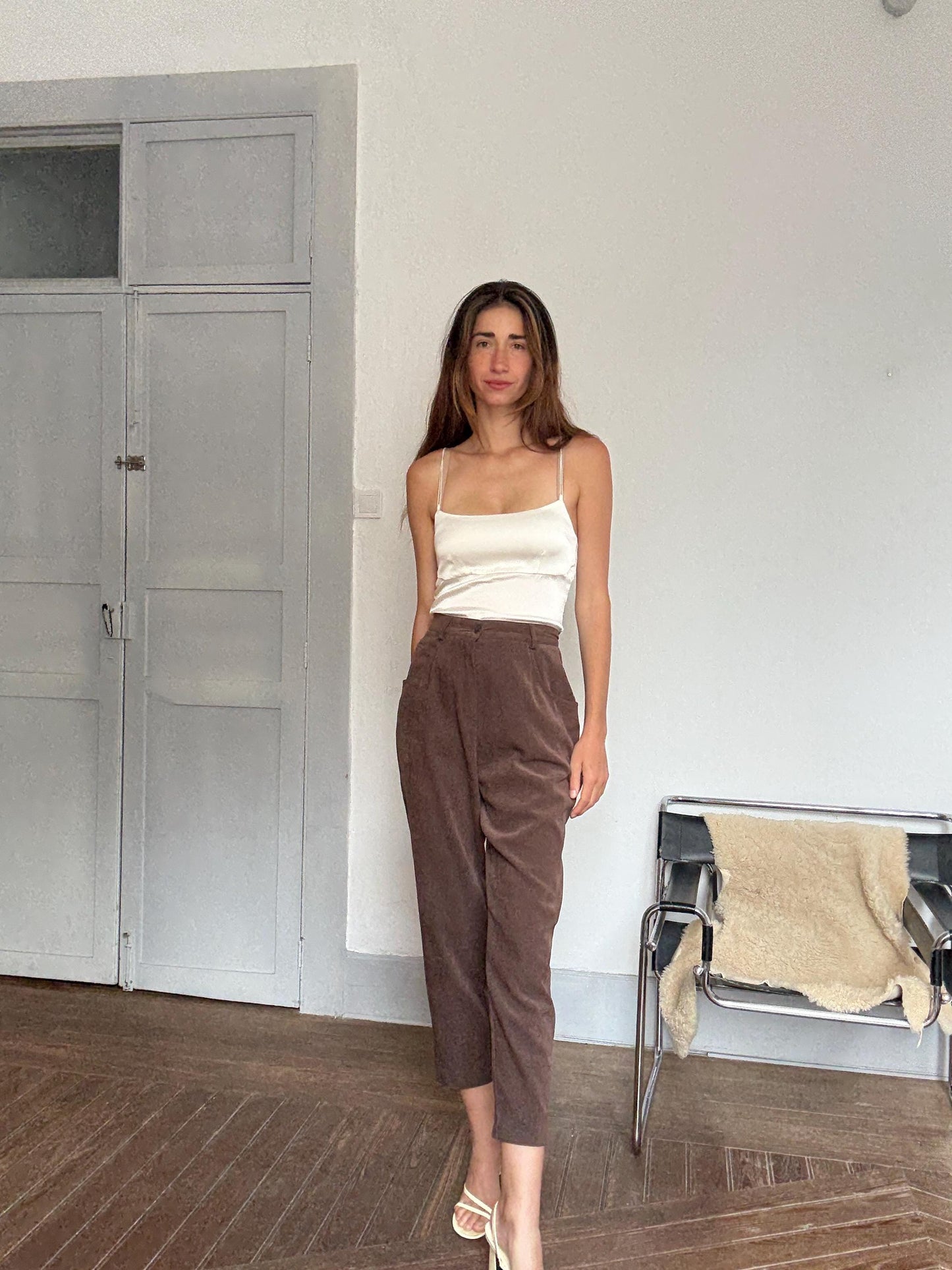 Vintage brown high waist trousers – dark academia aesthetic, flattering pleats, tapered leg, Earthy neutral wardrobe essential, size M/L