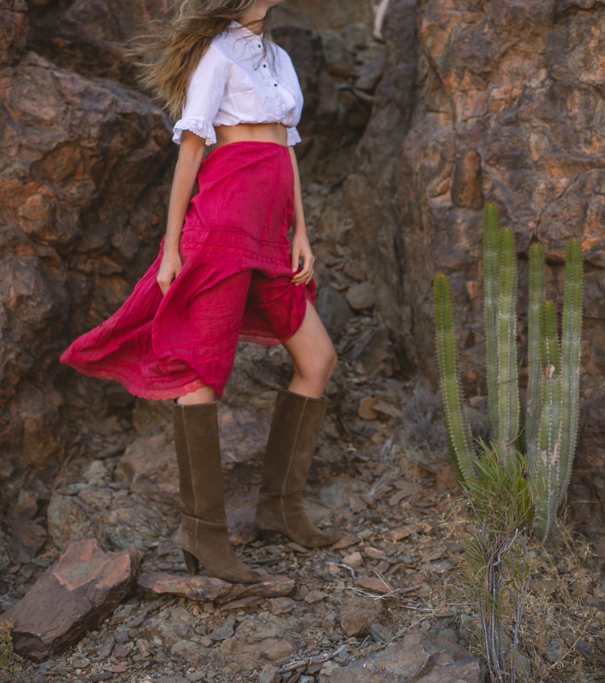 Vintage Austrian Romantic Cropped Blouse with Lace Detailing & Buttons, 100% Cotton Amann Top, Size L, High Waist Showpiece