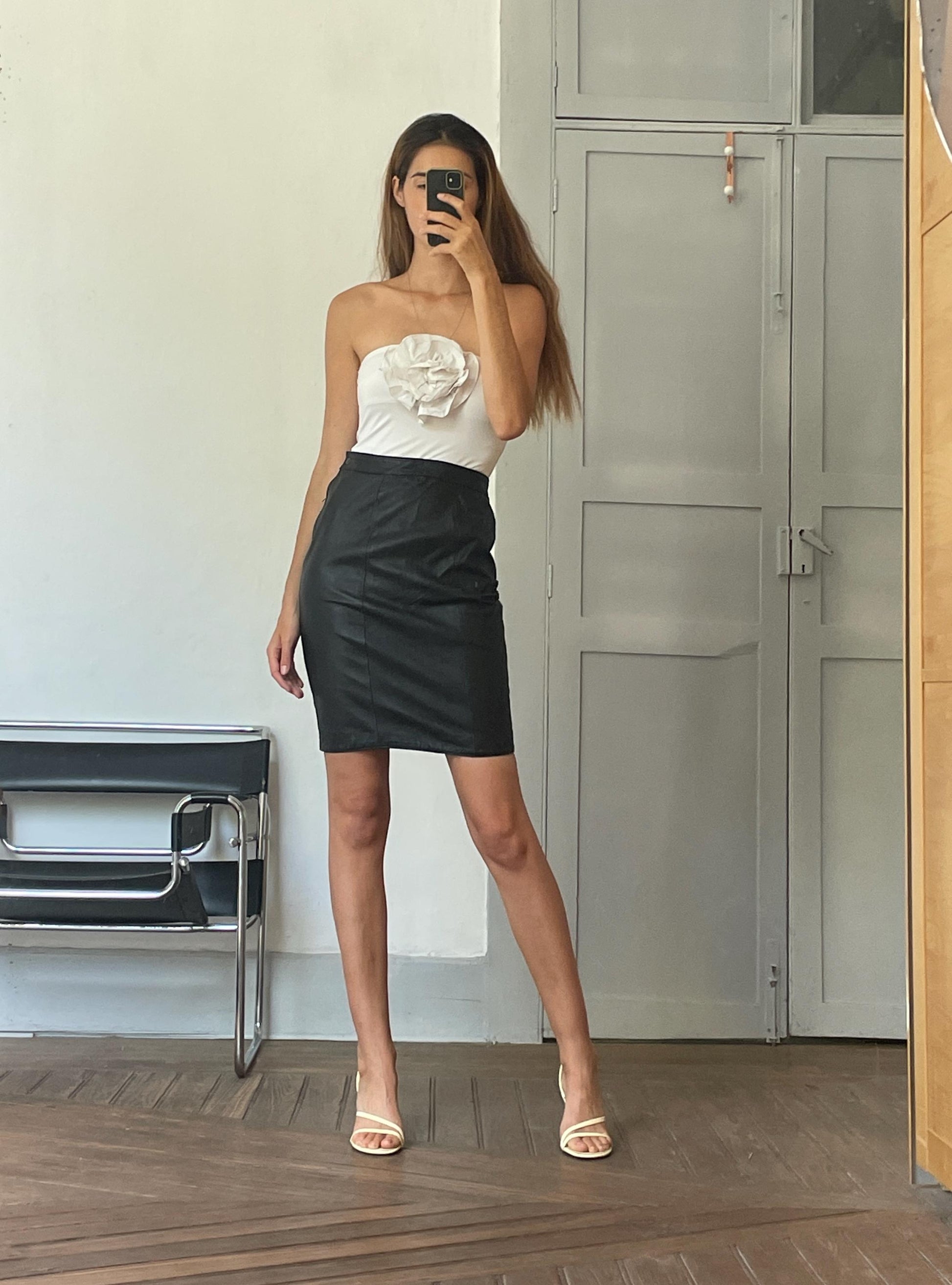 Vintage genuine leather skirt, High waist tight pencil skirt in black leather, 90s sexy dominatrix clothing, Size S , 36