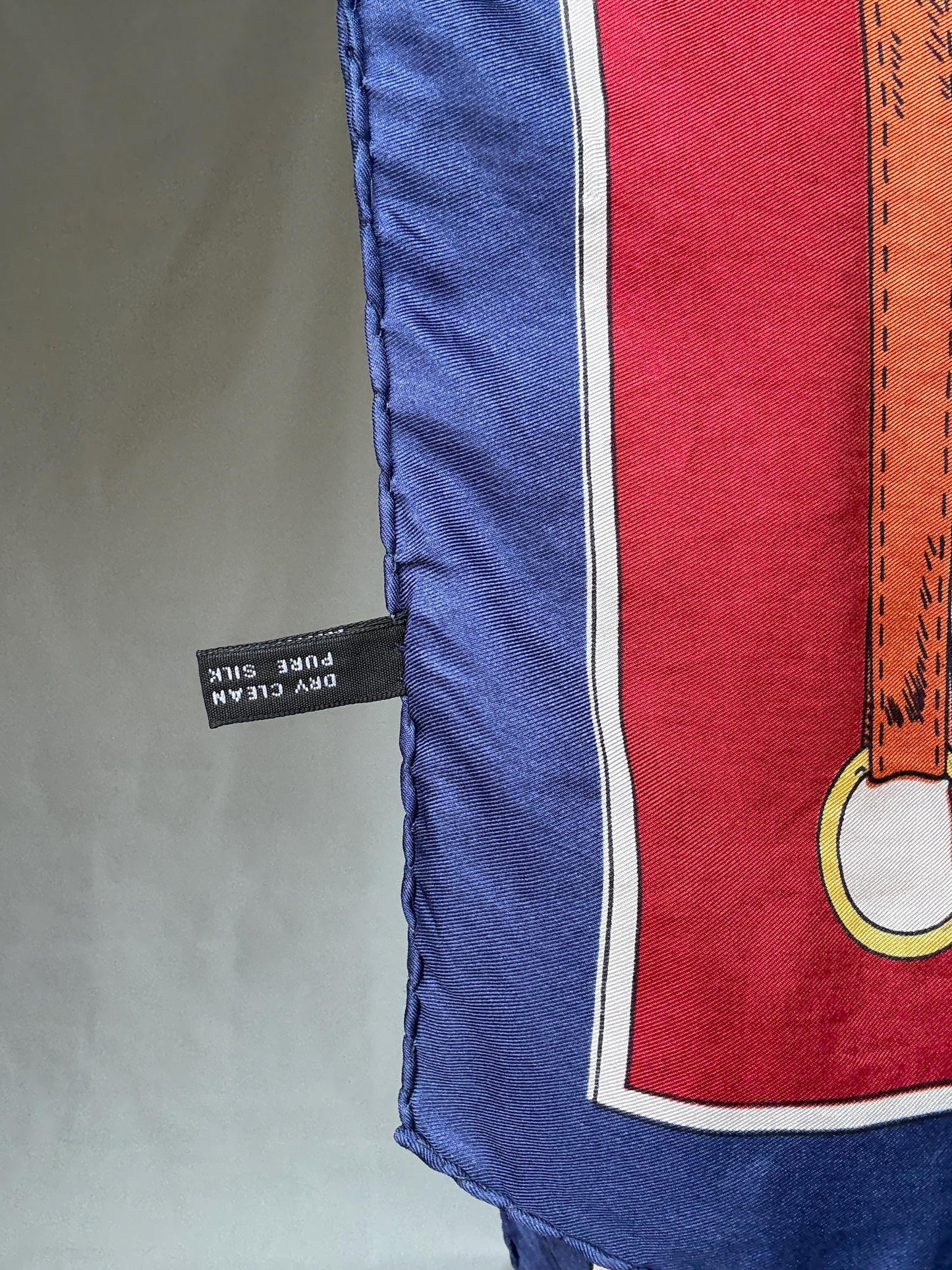 Festina Oro red white blue silk wrap, 100% silk, versatile styling, intricate gold chain motif, vintage chic, Luxury designer wear