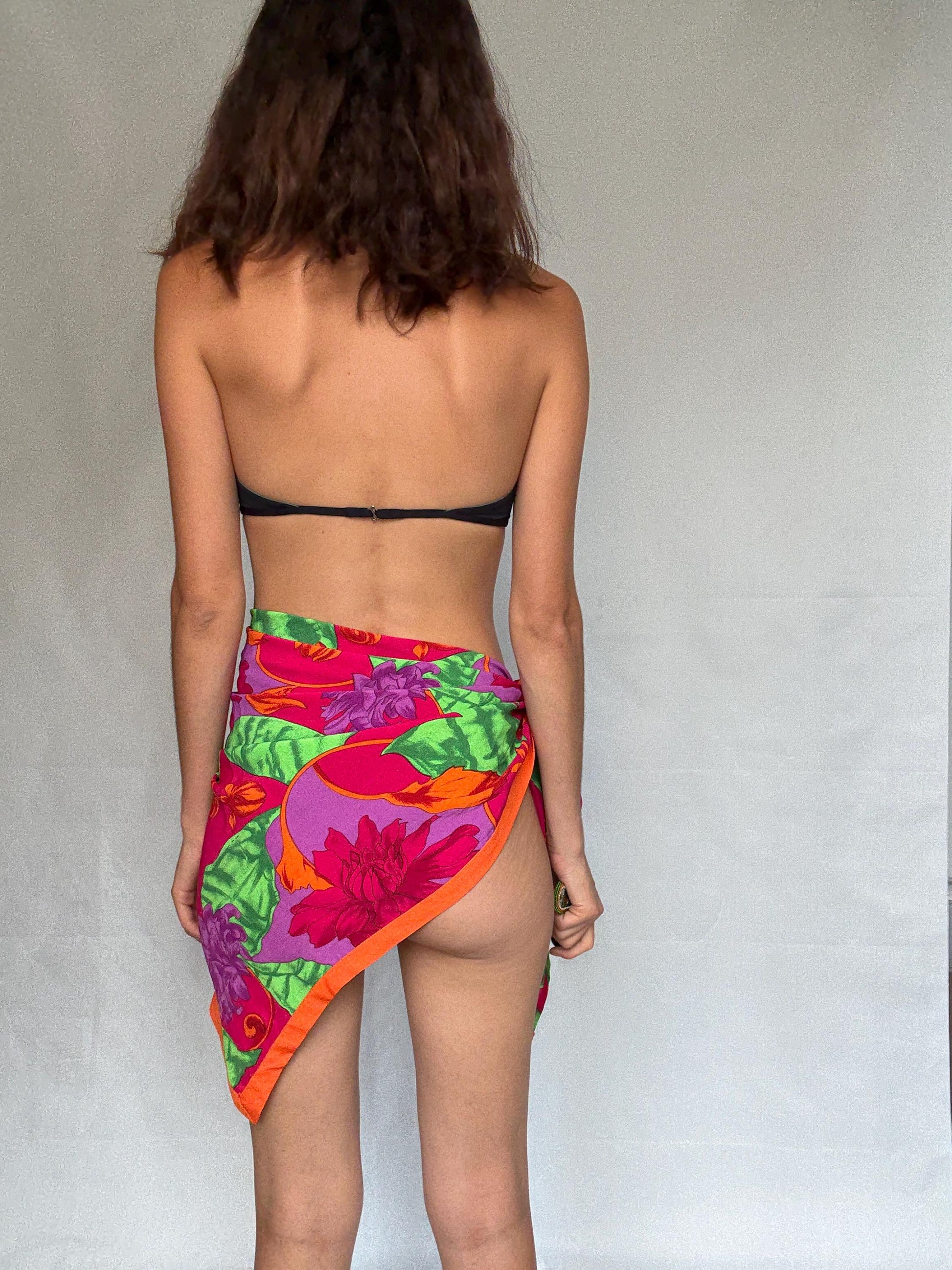 Vintage floral wrap skirt, vibrant multicolored pattern, retro 90s, US Free Size, Pool party wear, beachwear casual,