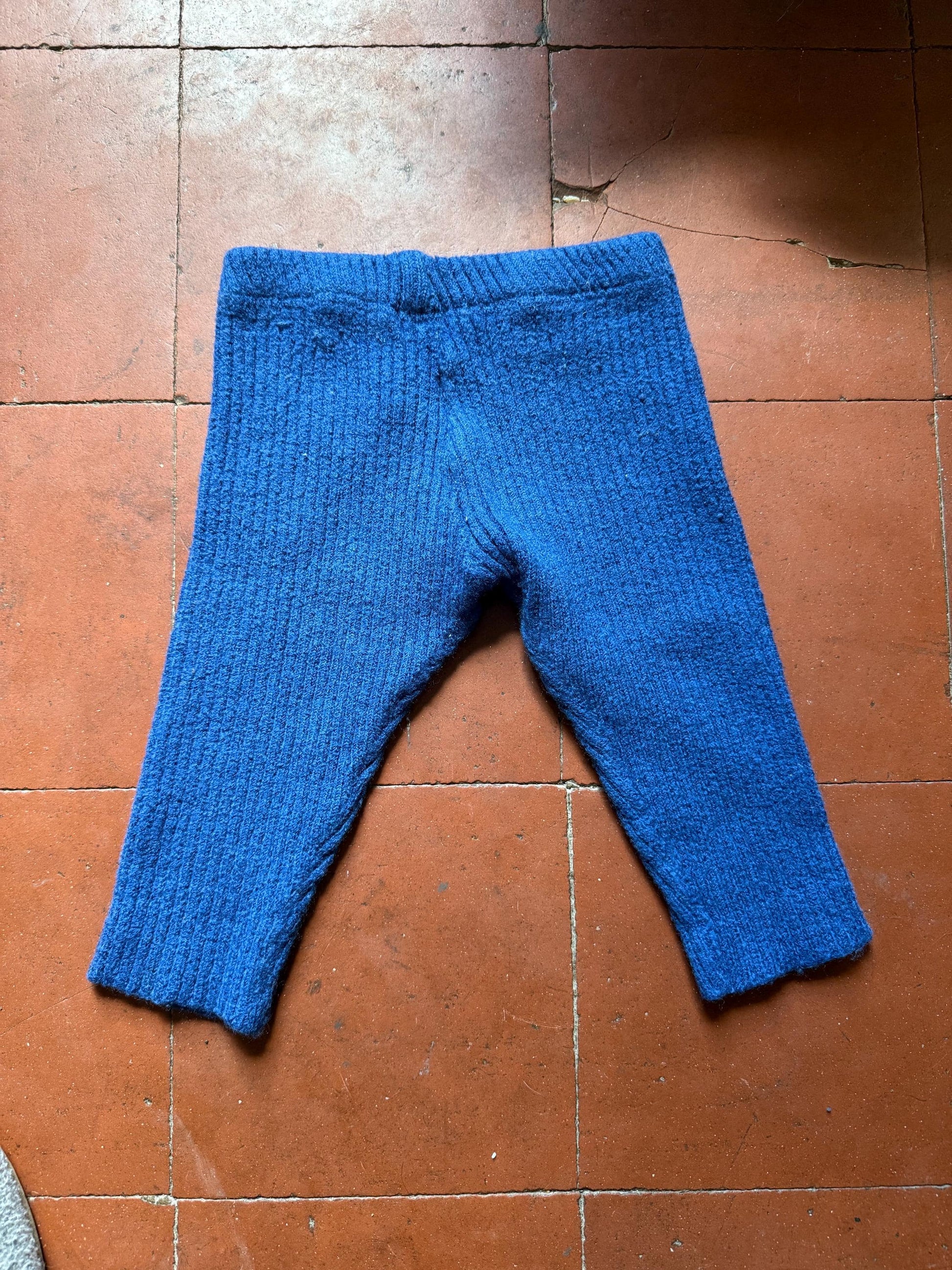 Disana blue organic virgin wool pants, elastic waist, made in Germany, retro 80s, US 6-12 months, casual comfort