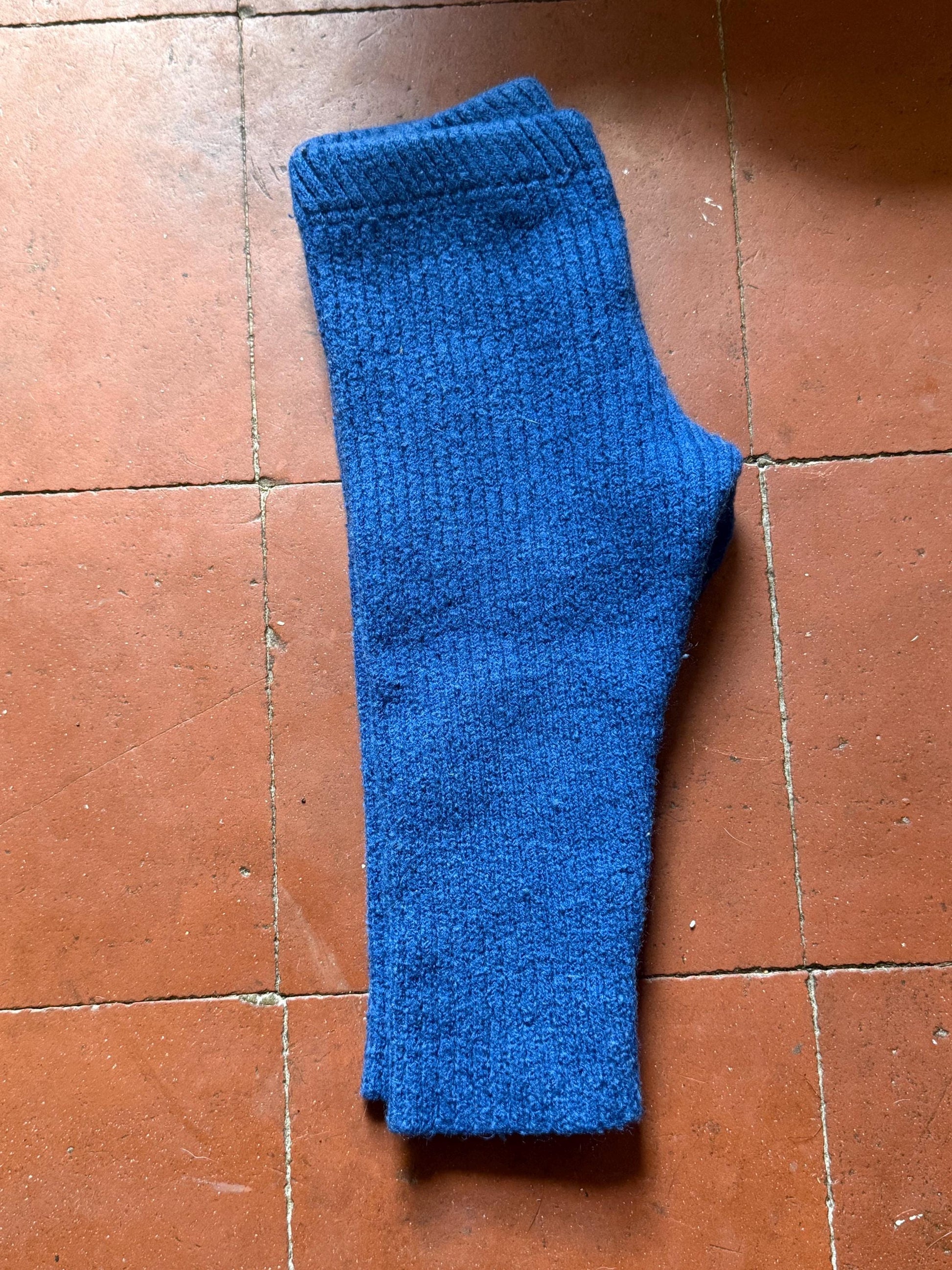 Disana blue organic virgin wool pants, elastic waist, made in Germany, retro 80s, US 6-12 months, casual comfort