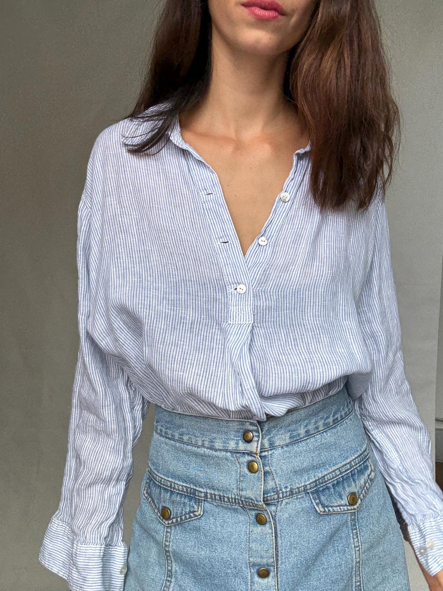 Blue and white striped blouse, 100% linen relaxed fit shirt with mother of pearl buttons, minimalist, US L, versatile casual