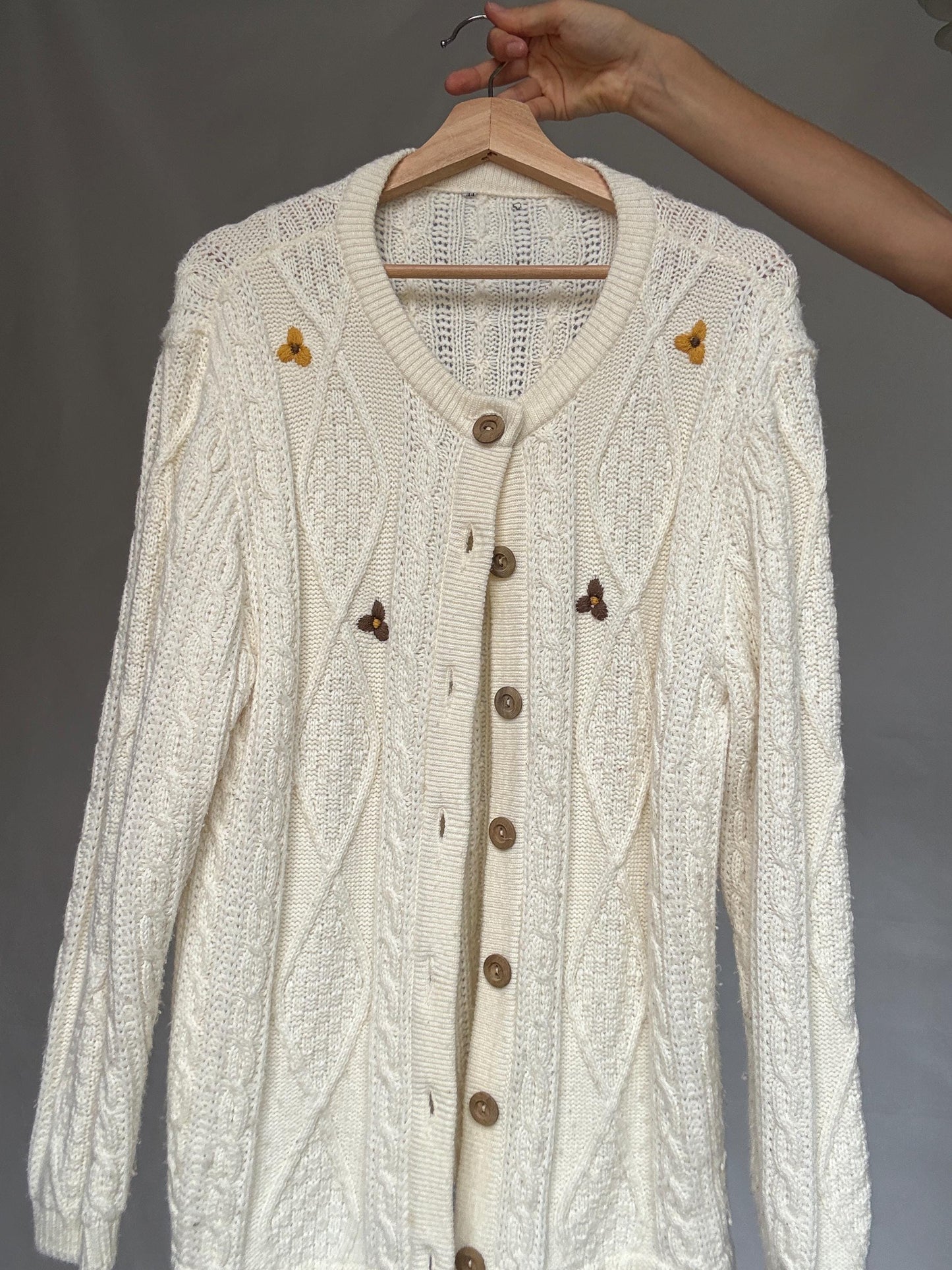 Vintage white cardigan with floral embroidery, Wool blend jumper, Cottagecore inspired Zooey Deschanel, US XL, cozy winter layering