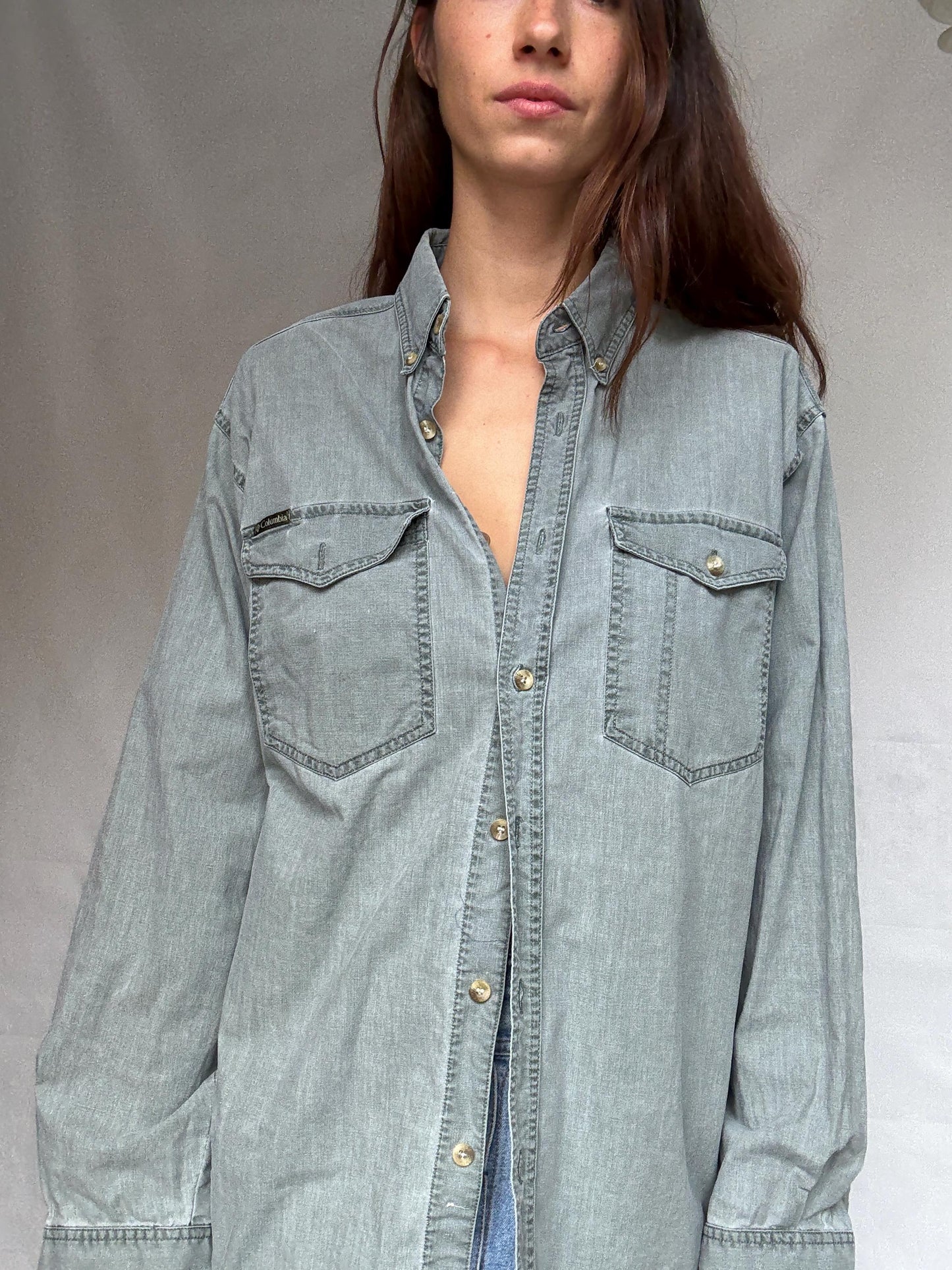 Vintage Columbia light gray denim shirt, Cotton relaxed fit button up shirt, Size US XL