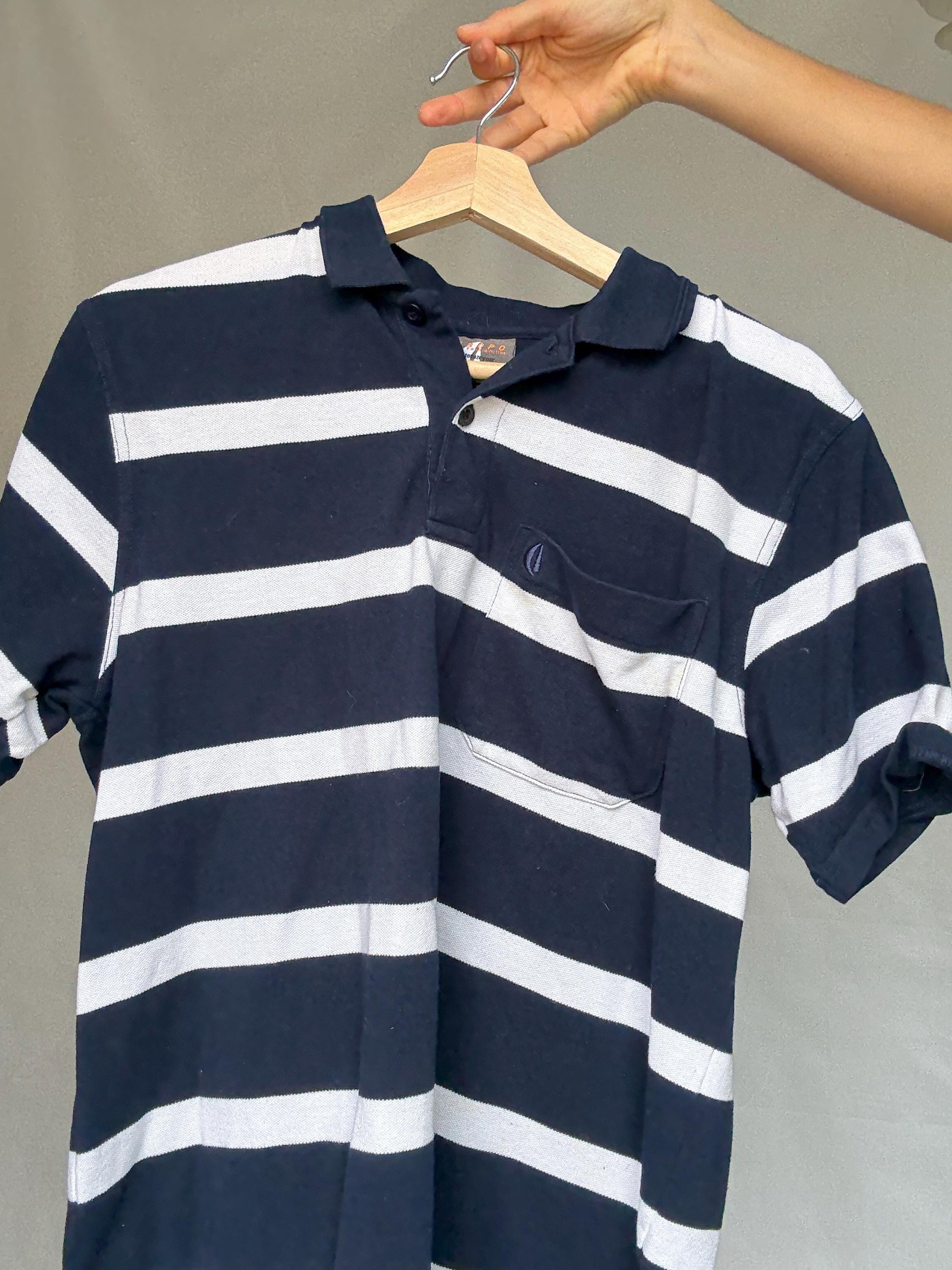 Heropo vintage dark blue and white striped polo shirt, 100% cotton, relaxed fit, classic collar, nautical retro 80s, US L, casual wardrobe