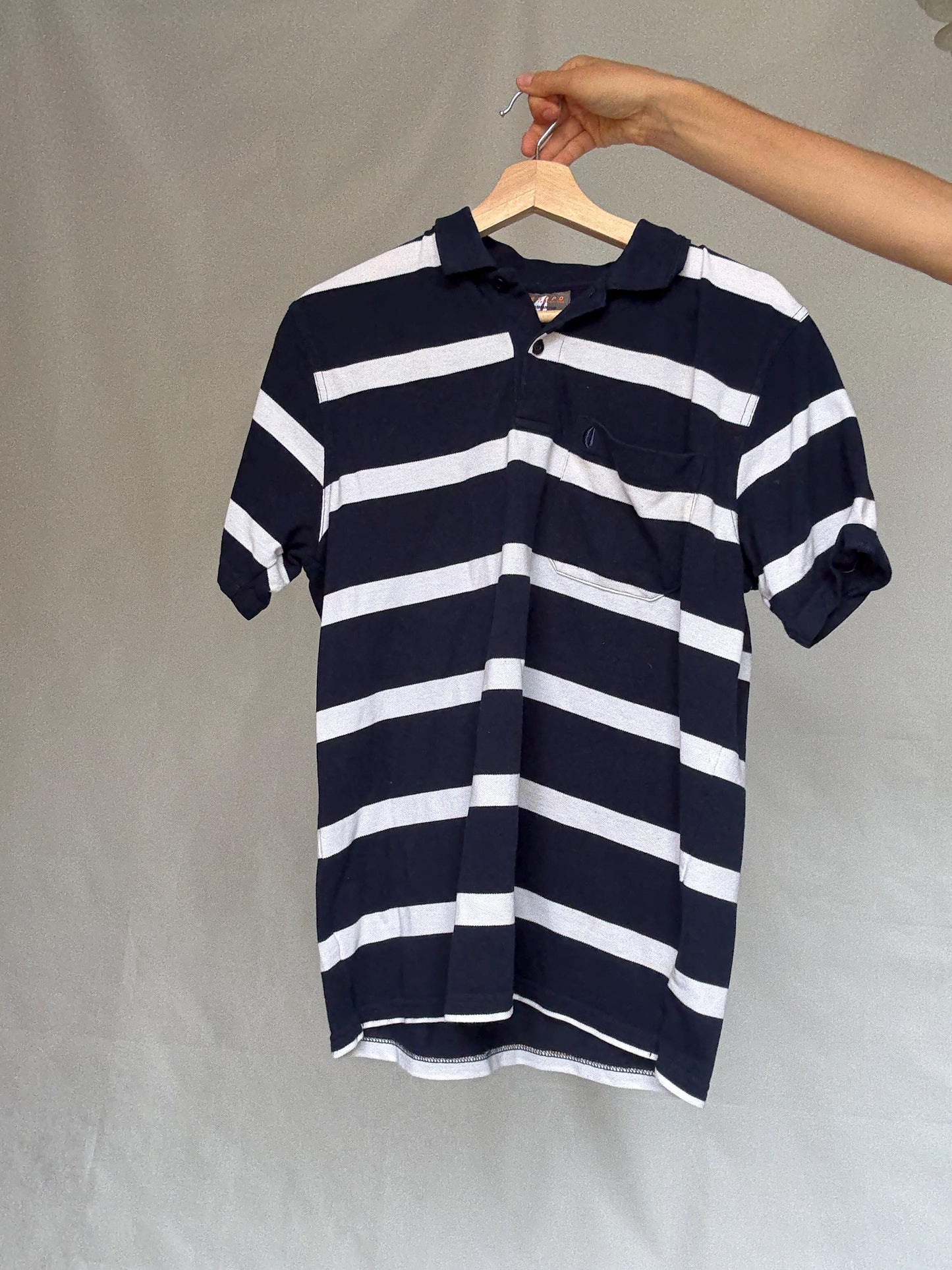 Heropo vintage dark blue and white striped polo shirt, 100% cotton, relaxed fit, classic collar, nautical retro 80s, US L, casual wardrobe