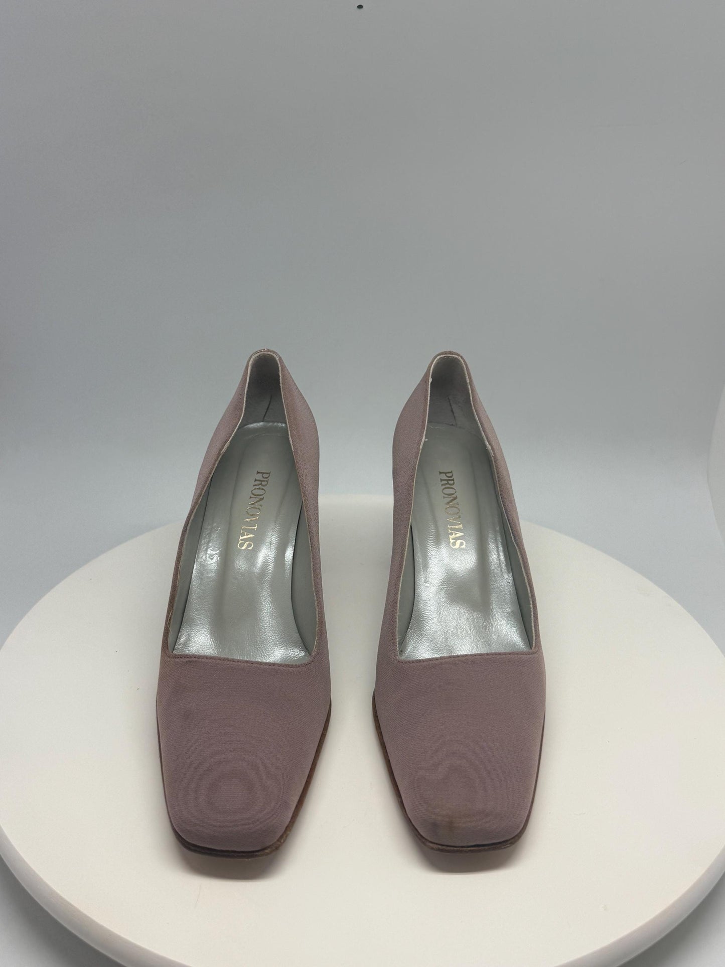 Pronovias purple heels, genuine leather, classic style, slight wear, elegant formal, EU 39, US 8, versatile use