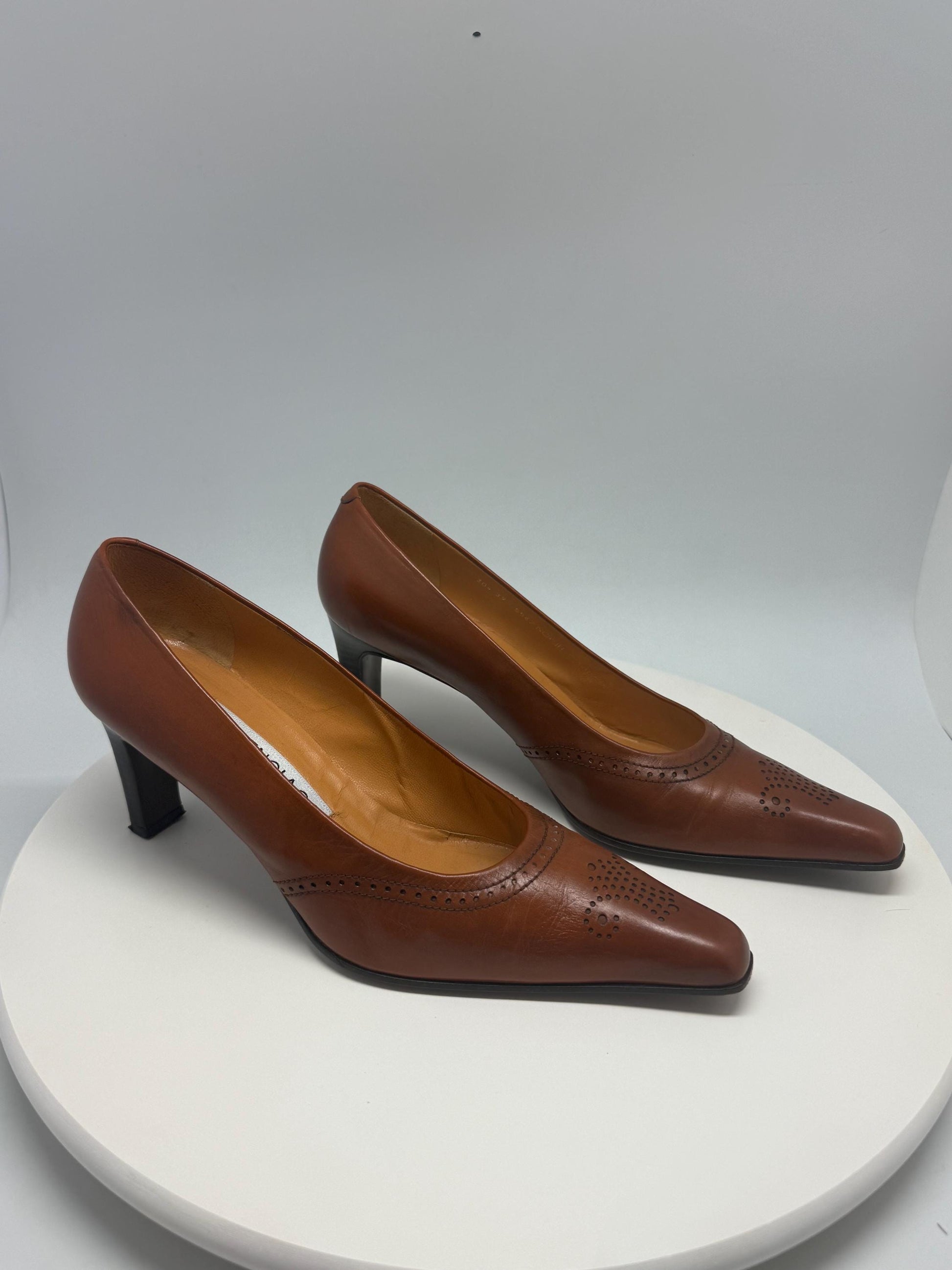 Vintage Balenciaga brown leather heels, genuine leather, classic pump, brogue detail, EU 39, US 8, evening elegance
