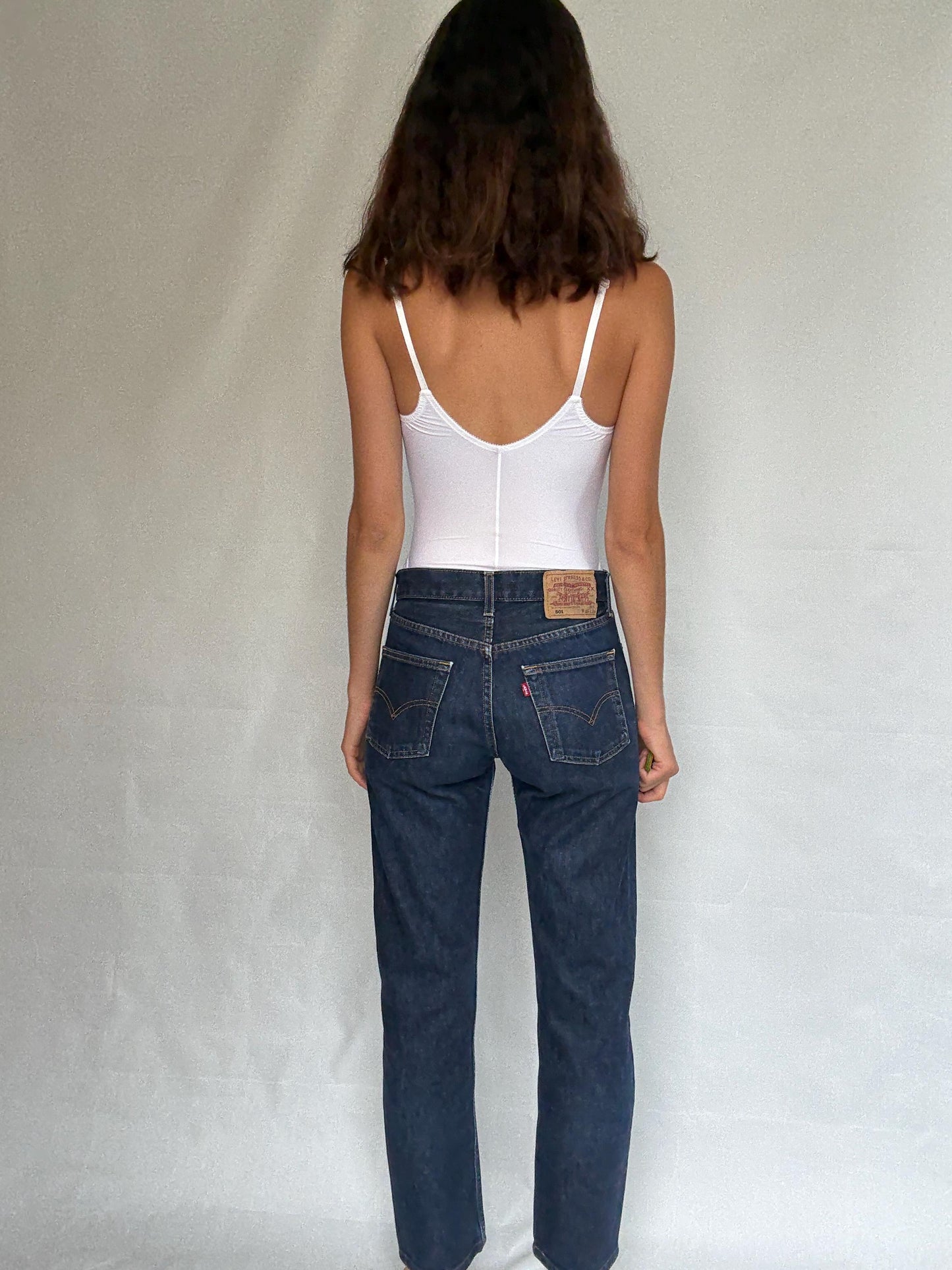 Vintage blue Levi's 501 jeans, straight leg fit, classic Levi's retro 90s, US M, streetwear fashion, W30, L34