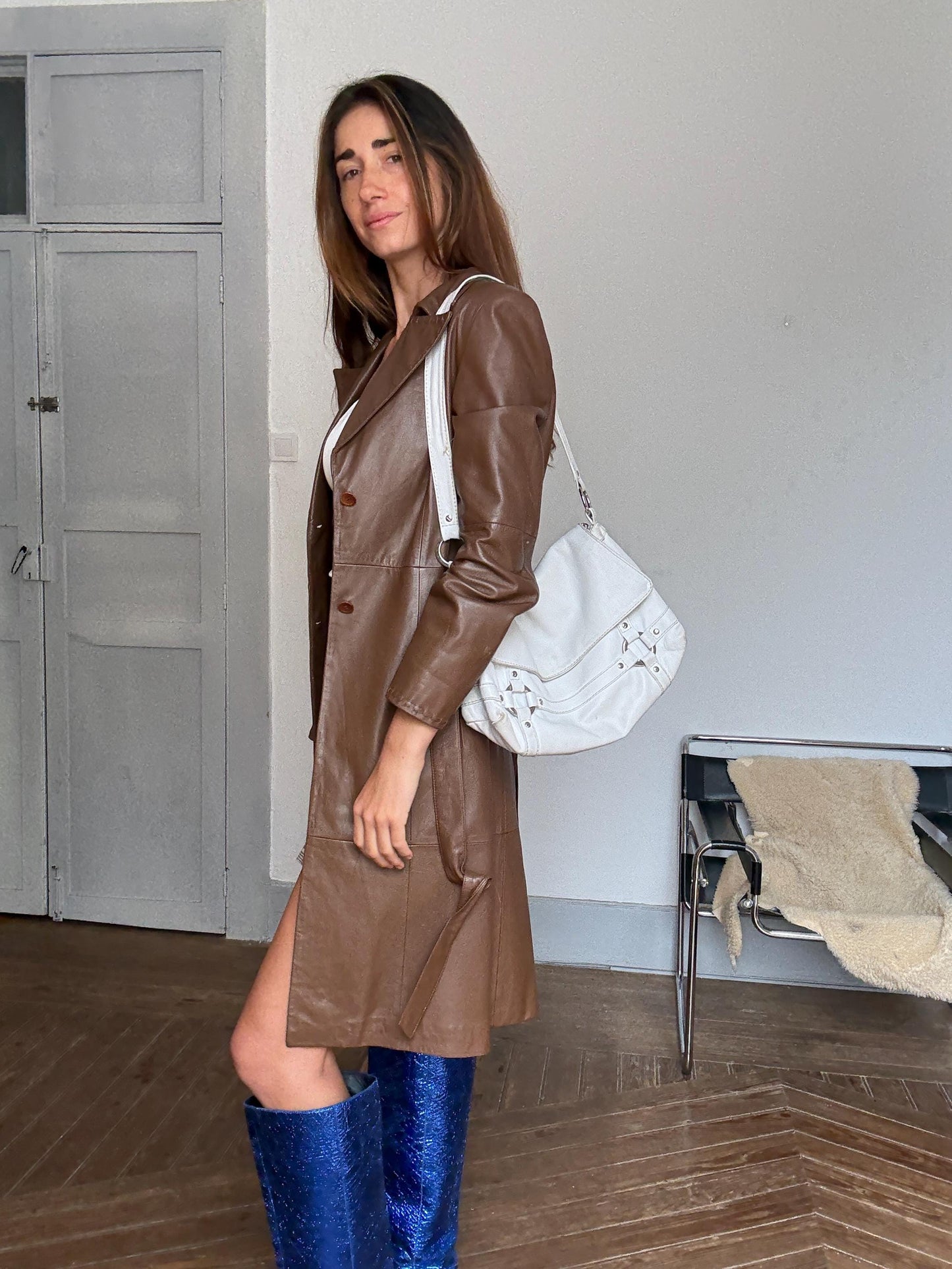 Vintage white leather shoulder bag – Y2K Italian hobo purse with pink lining, Marco Buggiani, 2000s style, scratched but still slay